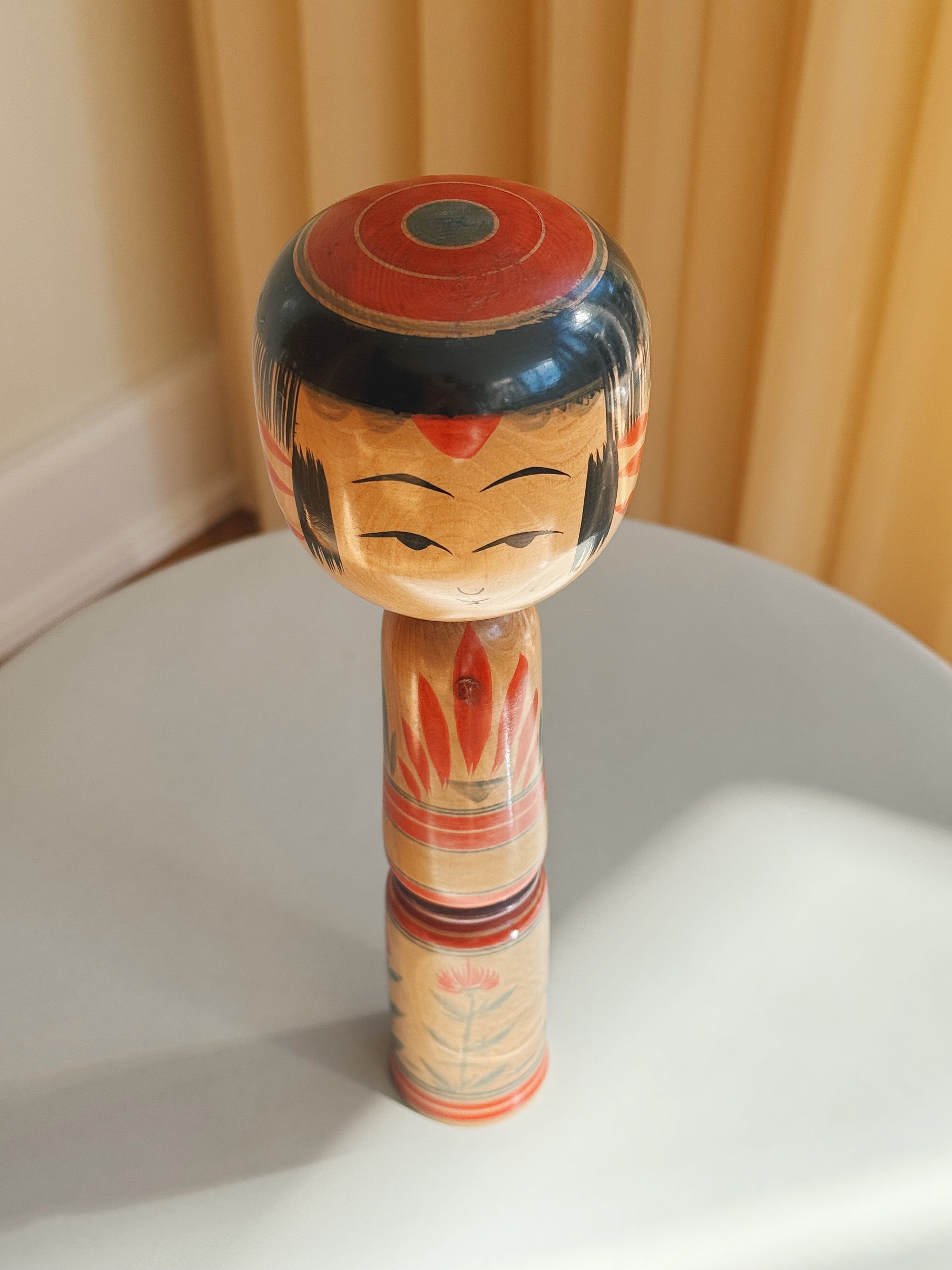 Vintage Kokeshi Dukke Nr. 228 fra Japan – Håndlavet | H 24,5 cm Studio Hafnia