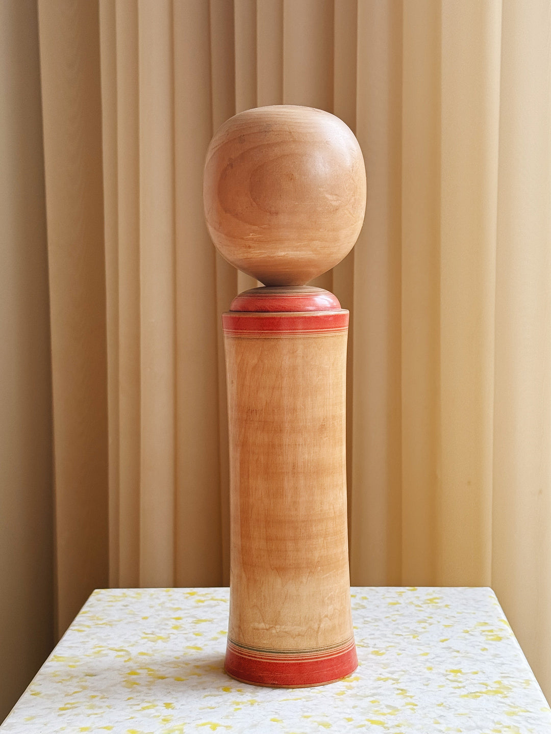 Vintage Kokeshi Dukke Nr. 217 fra Japan – Håndlavet | H33,5 cm Studio Hafnia
