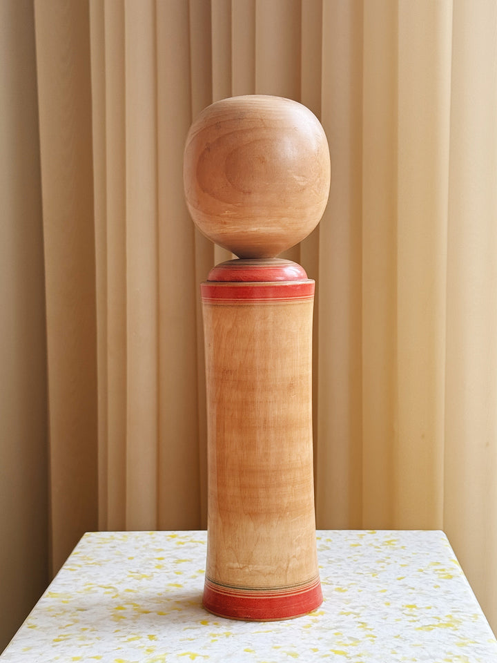 Vintage Kokeshi Dukke Nr. 217 fra Japan – Håndlavet | H33,5 cm Studio Hafnia