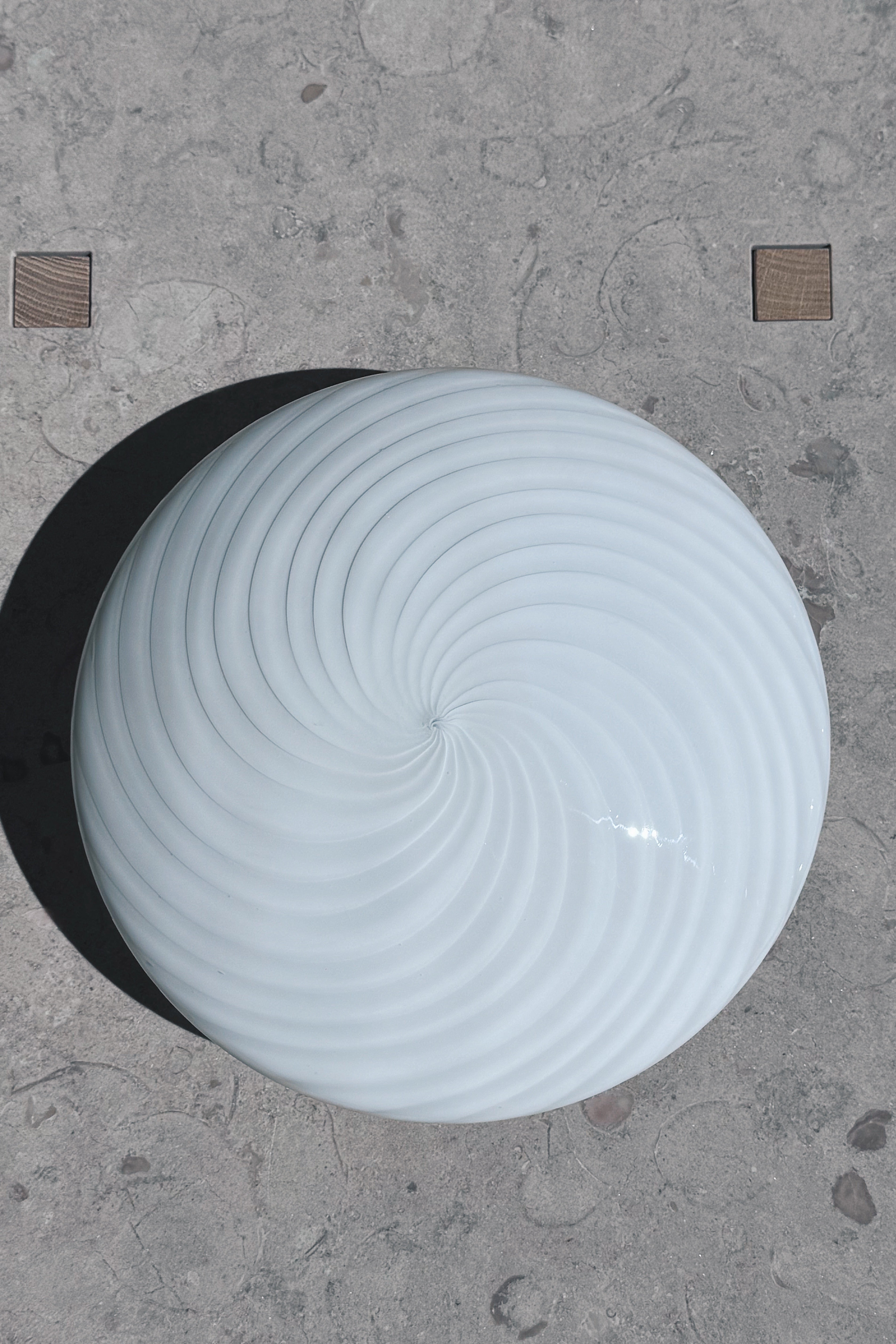 White Murano swirl ceiling lamp seen from above with spiral pattern, Ø27 cm