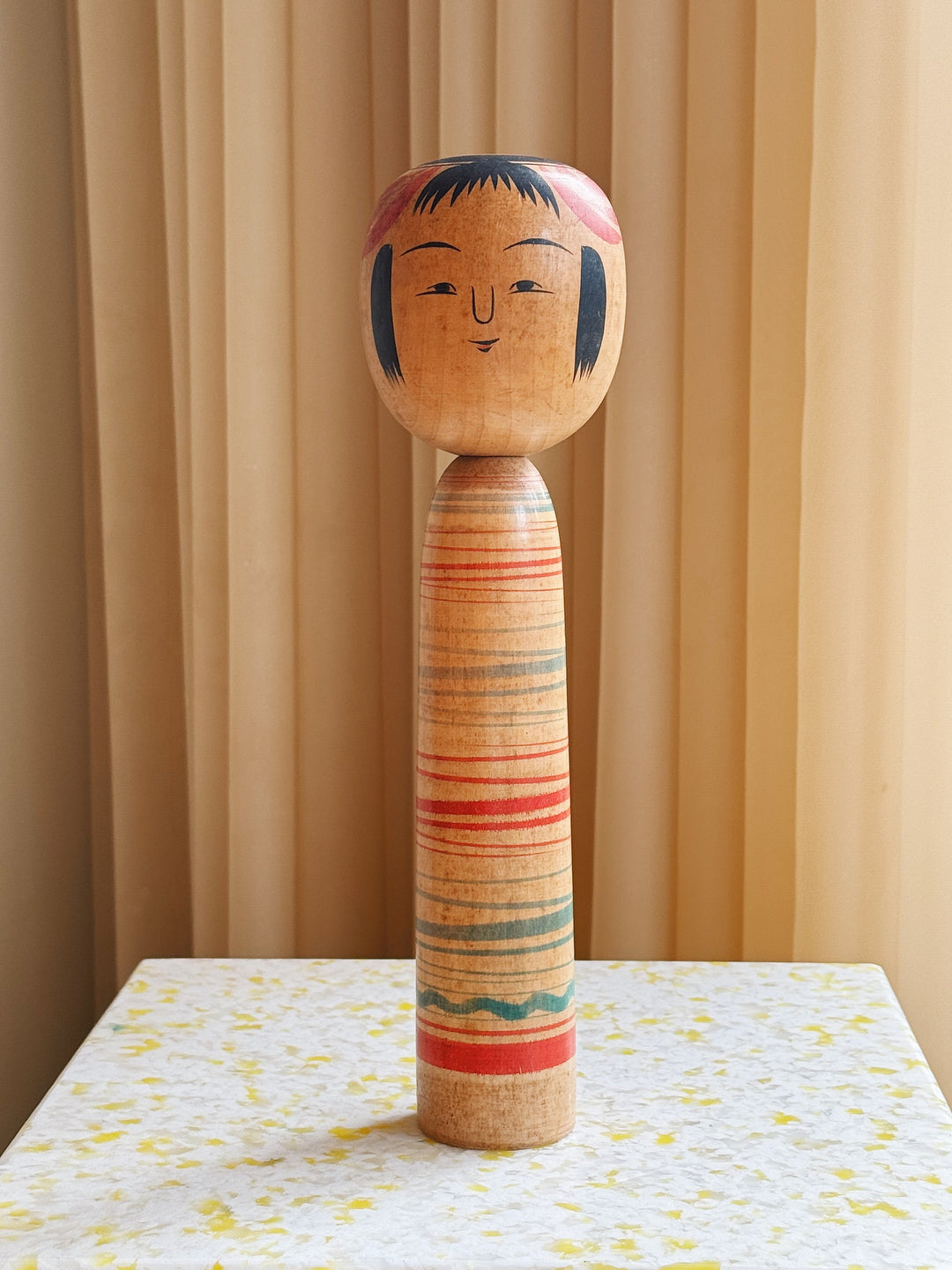 Vintage Kokeshi Dukke Nr. 176 fra Japan – Håndlavet | H30 cm Studio Hafnia