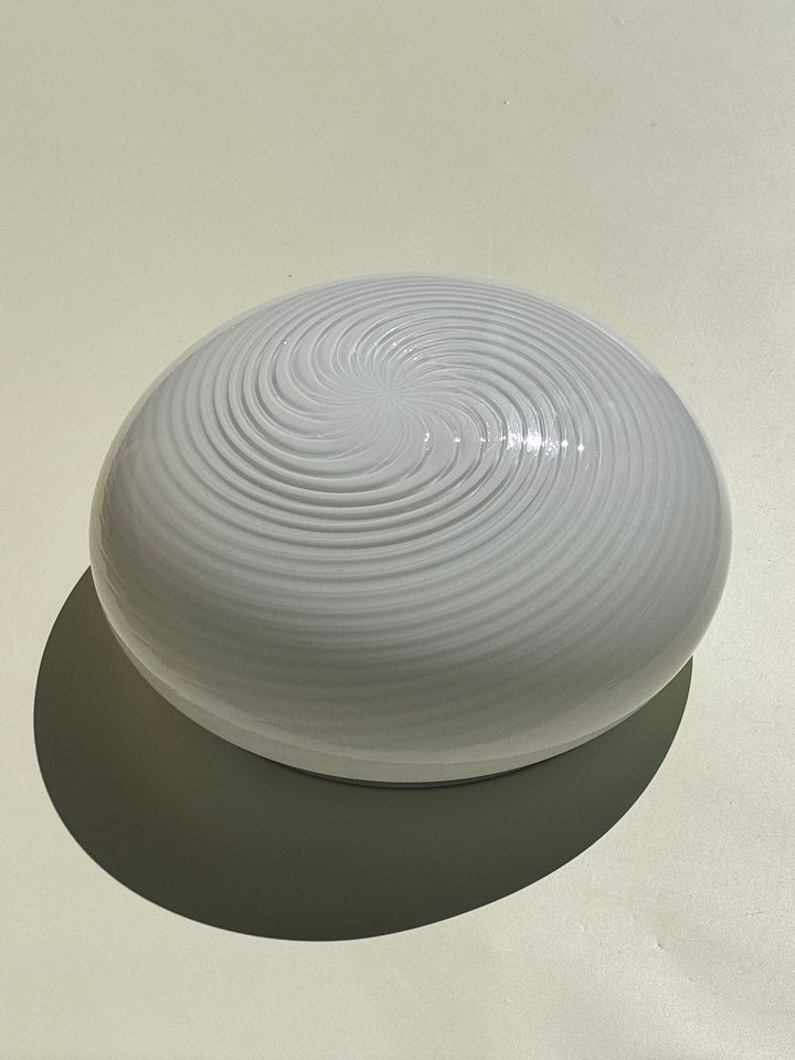 Vintage Murano Plafondlampe i Hvidt Swirl Glas | Loft-/Væglampe Ø29 cm Studio Hafnia