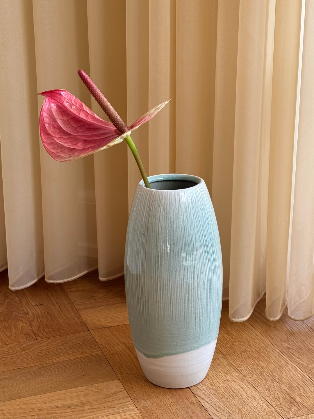 Mintgrøn Vase med Striber - Håndlavet i Japan  STUDIO HAFNIA