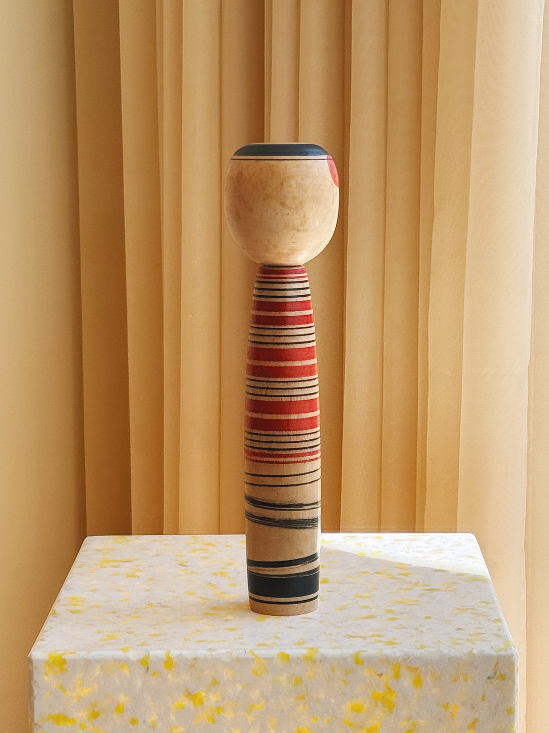 Vintage Kokeshi Dukke Nr. 172 fra Japan – Håndmalet | H30,5 cm Studio Hafnia