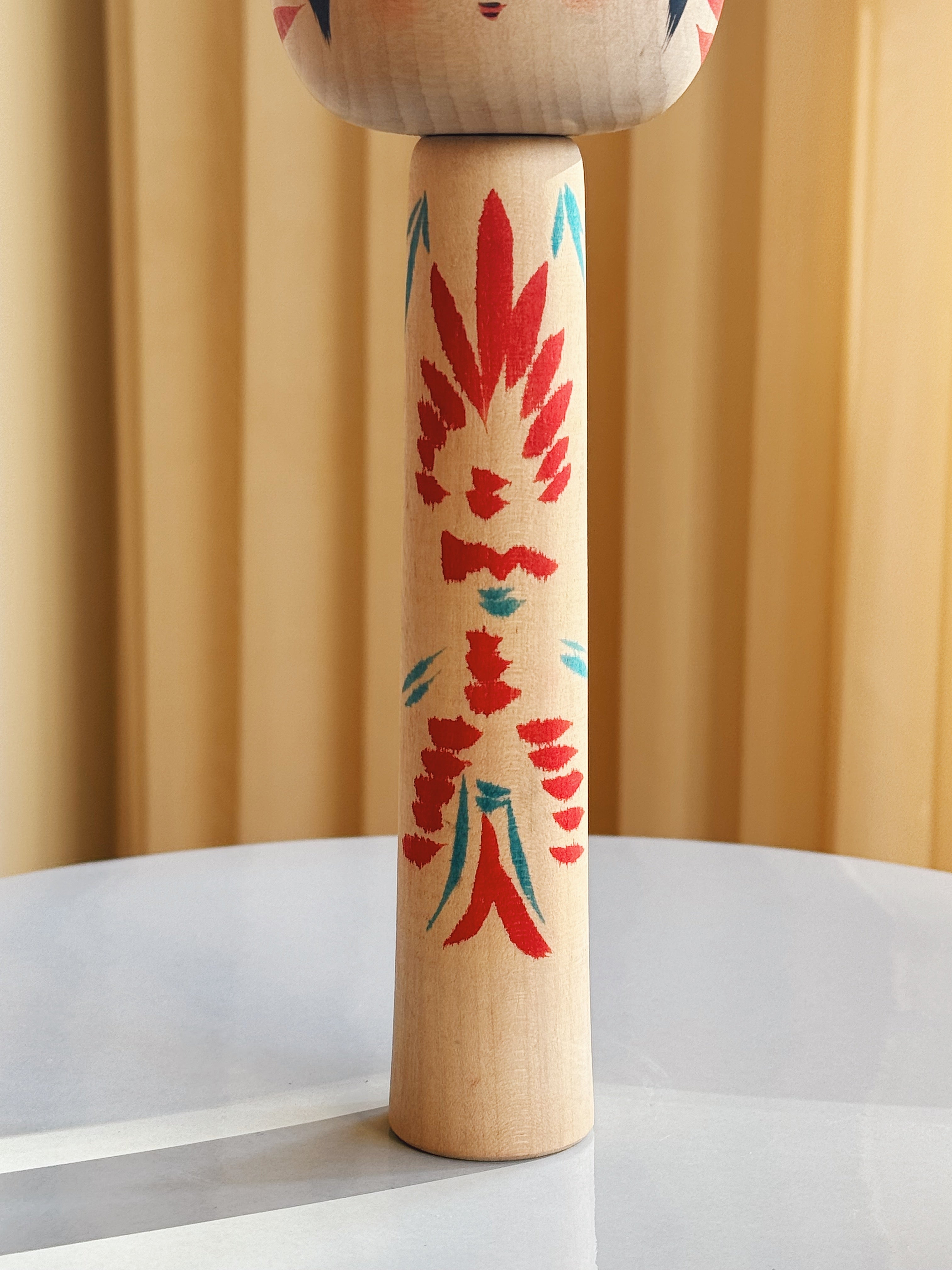 Vintage Kokeshi Dukke Nr. 222 fra Japan – Håndlavet | H 25,5 cm Studio Hafnia
