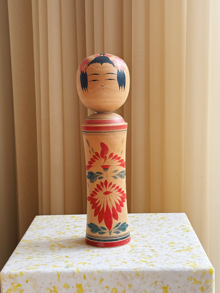 Vintage Kokeshi Dukke Nr. 219 fra Japan – Håndlavet | H30,5 cm Studio Hafnia