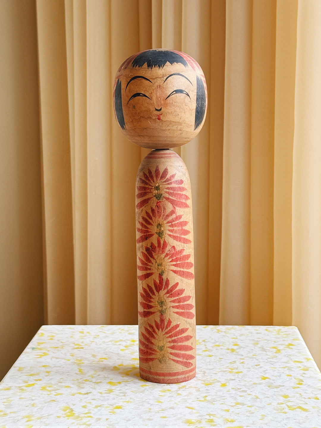 Vintage Kokeshi Dukke Nr. 198 fra Japan – Håndlavet | H30,5 cm Studio Hafnia