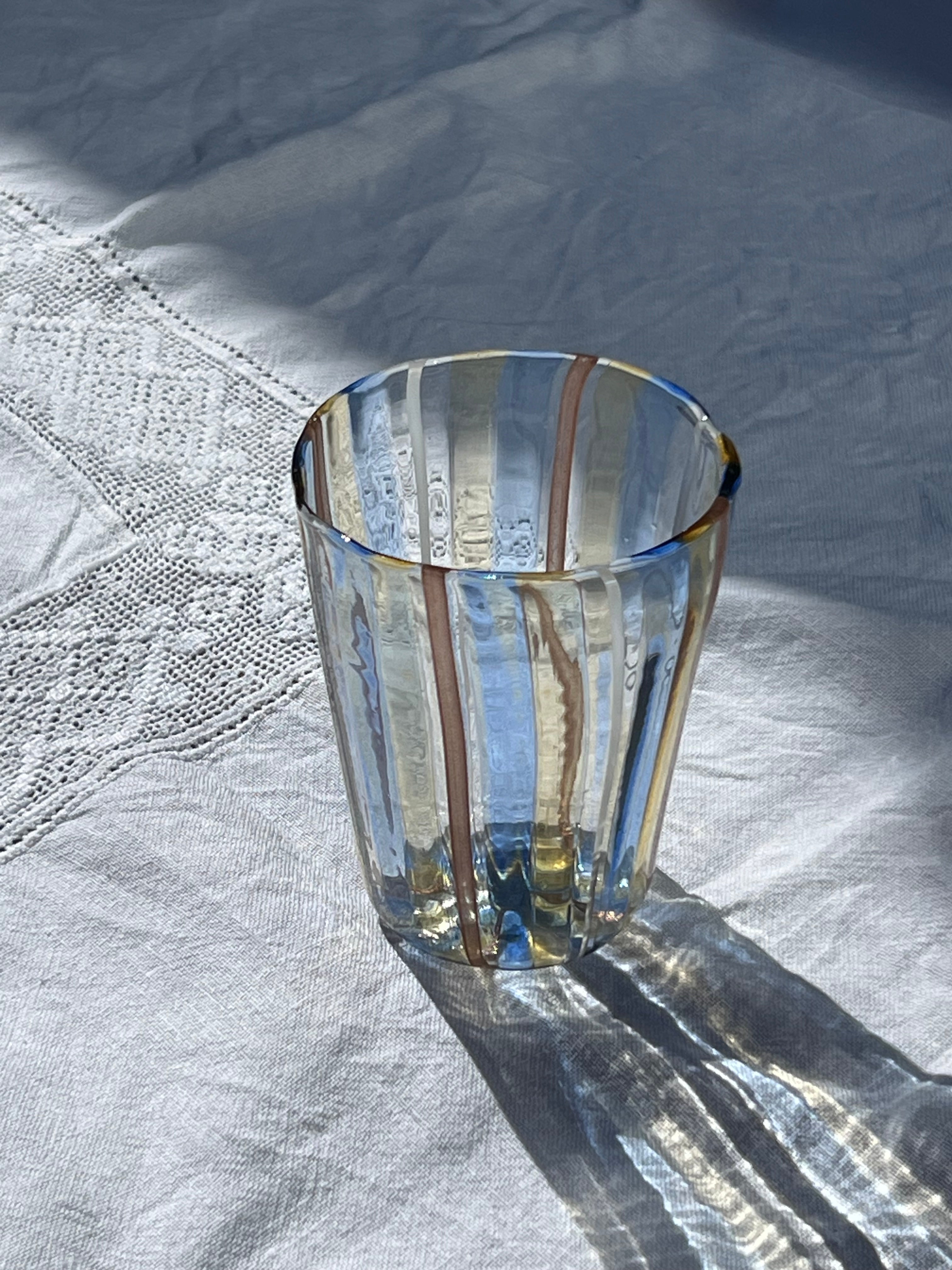 Håndblæst Murano Glas med Blå, Gule, Hvide og Brune Striber Murano