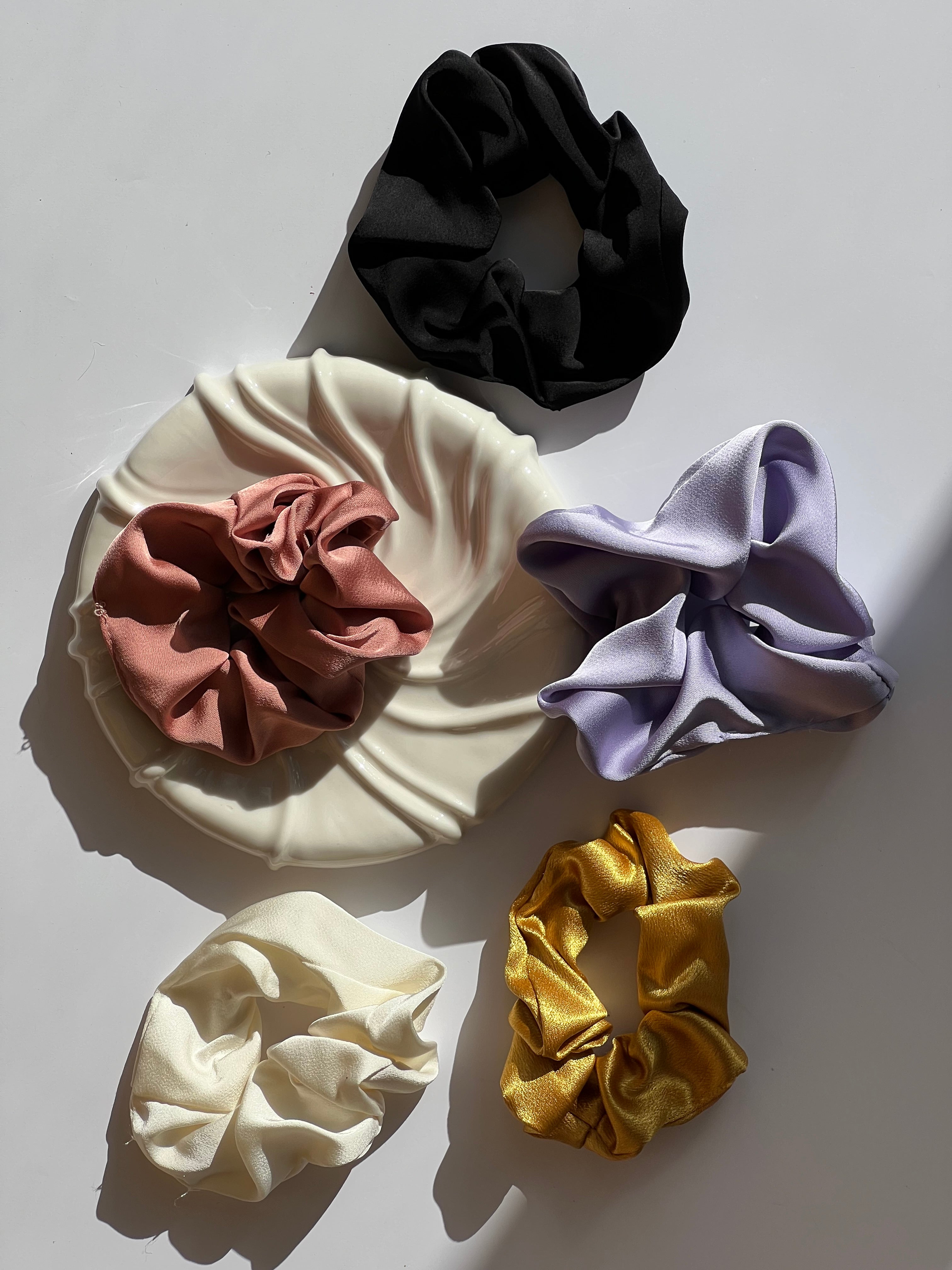 Scrunchies | 5 forskellige farver STUDIO HAFNIA