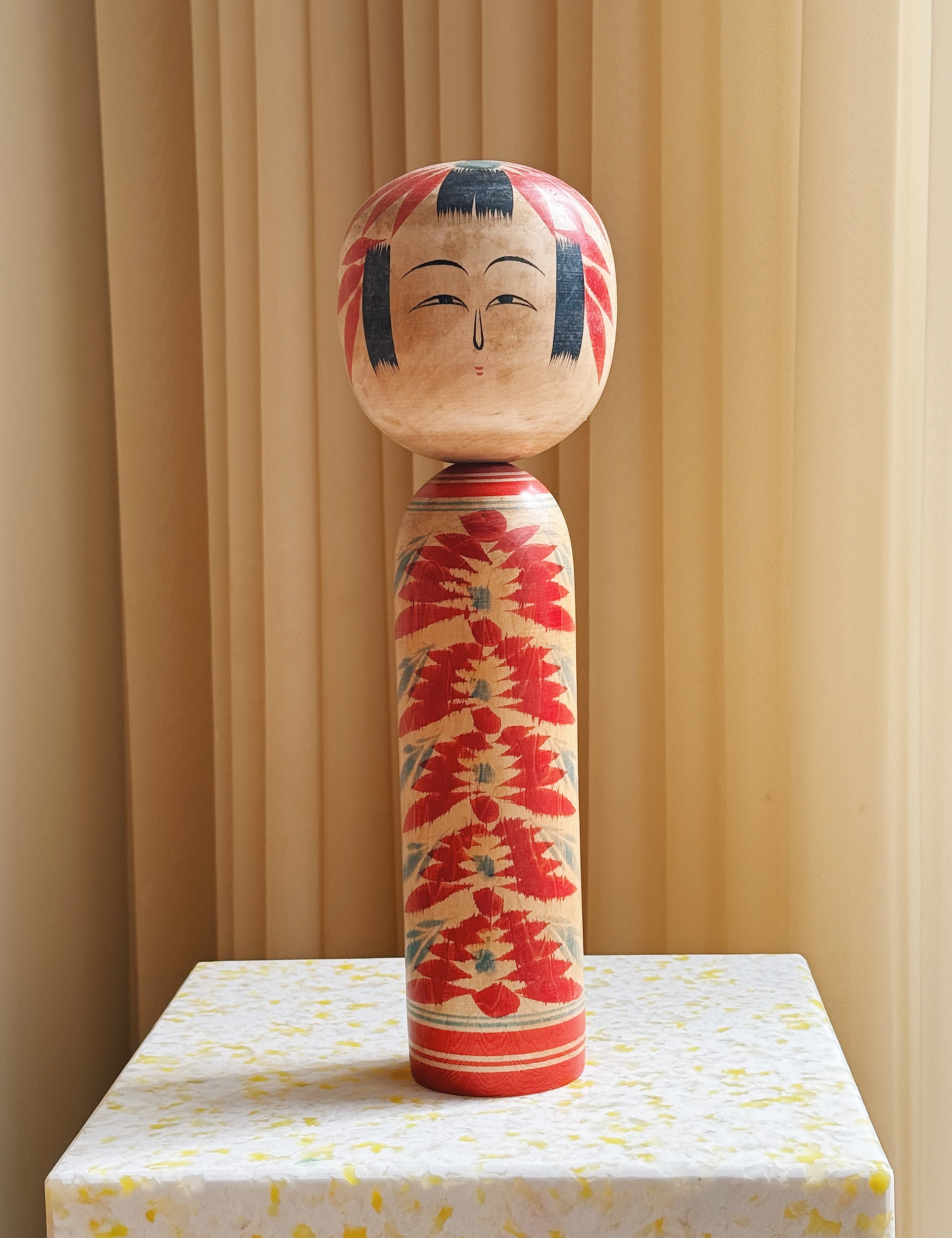 Vintage Kokeshi Dukke Nr. 215 fra Japan – Håndlavet | H36 cm Studio Hafnia