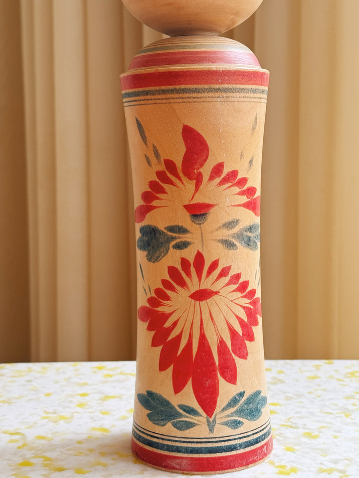 Vintage Kokeshi Dukke Nr. 219 fra Japan – Håndlavet | H30,5 cm Studio Hafnia