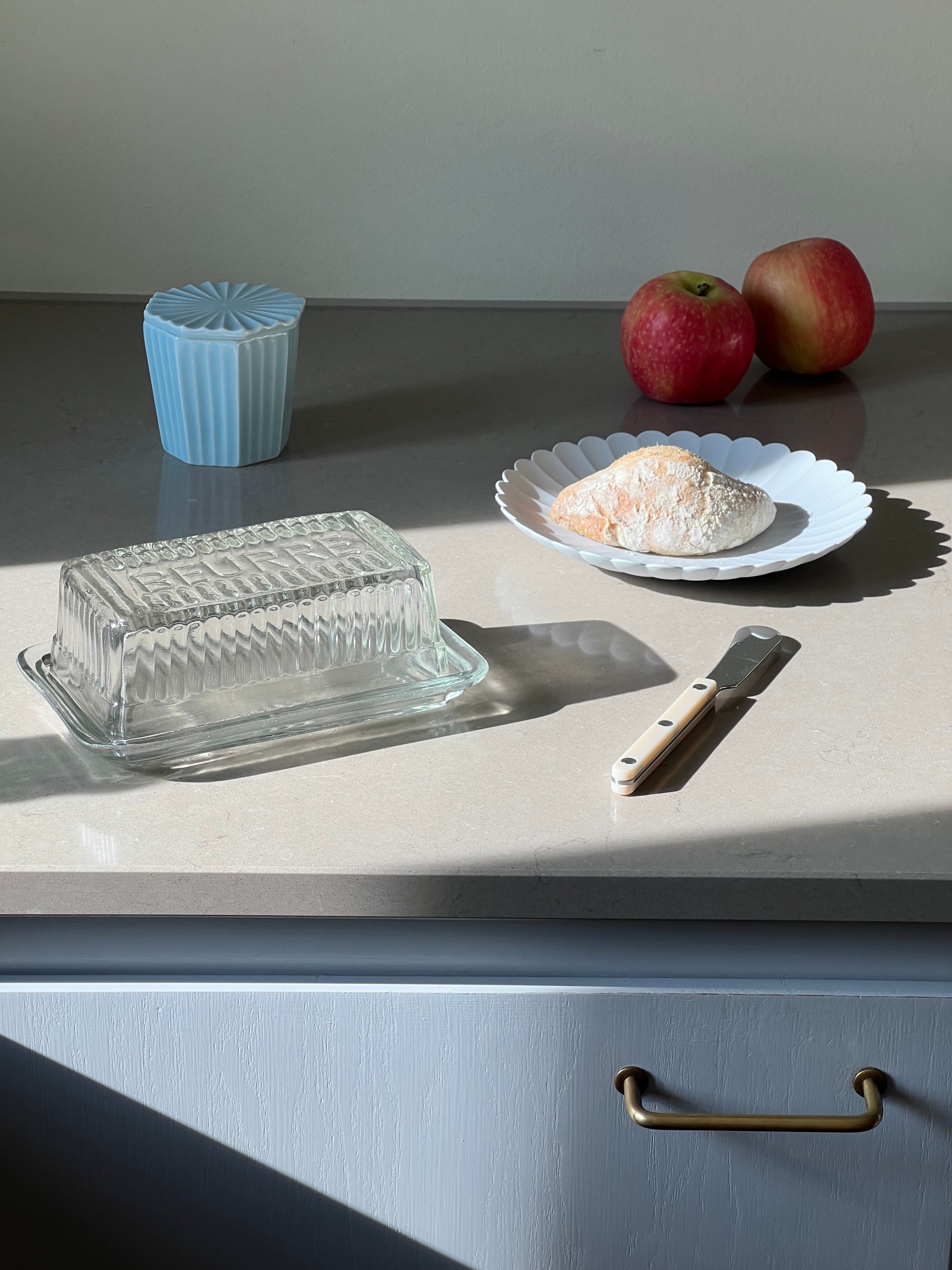 Smørboks i glas med låg Studio Hafnia