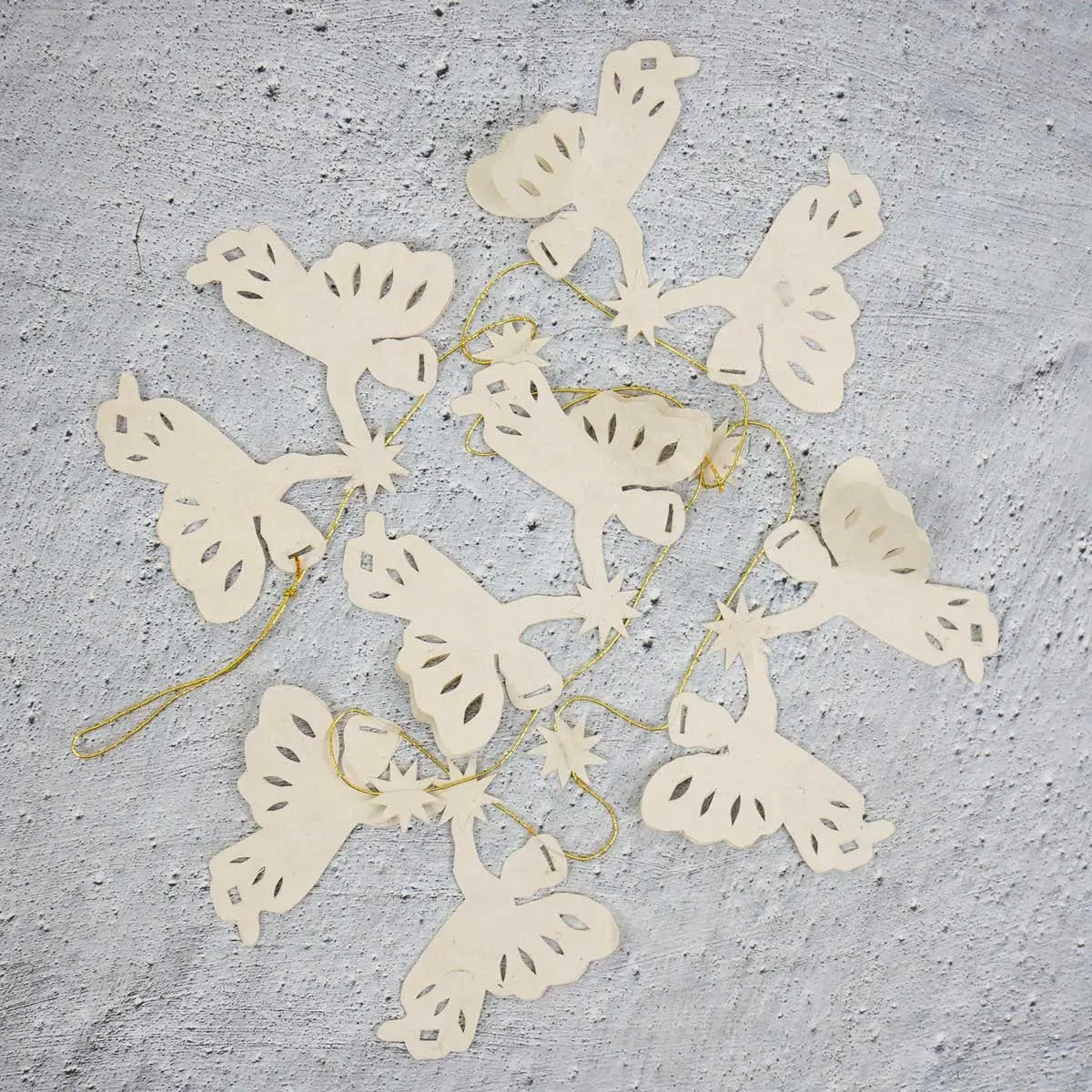 Gloria guirlande med engle i papir | Offwhite 115 cm World of Craft
