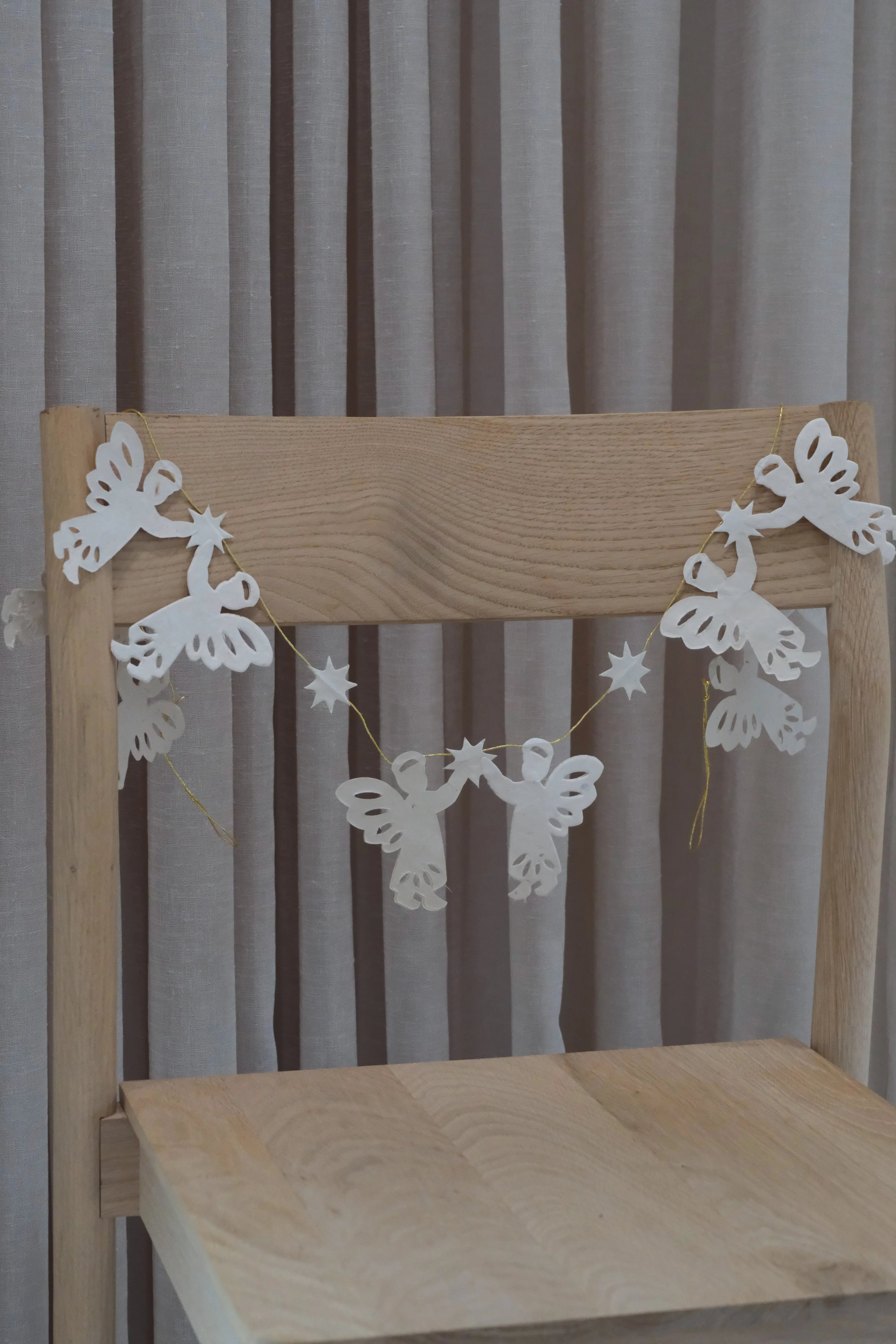 Gloria-guirlande-med-engle-i-papir-_-Offwhite-115-cm-World-of-Craft-1378625327.jpg