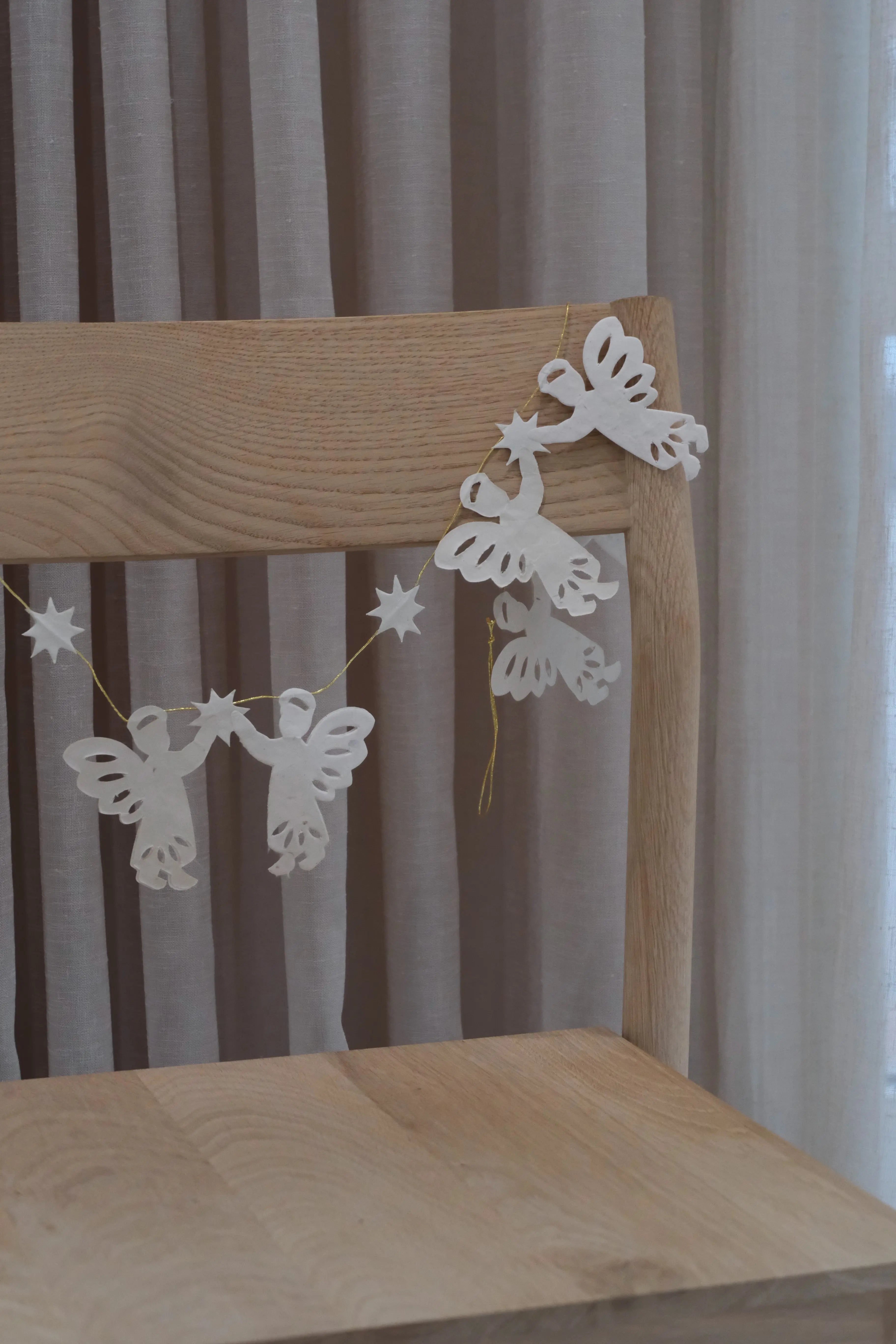 Gloria-guirlande-med-engle-i-papir-_-Offwhite-115-cm-World-of-Craft-1378625443.jpg
