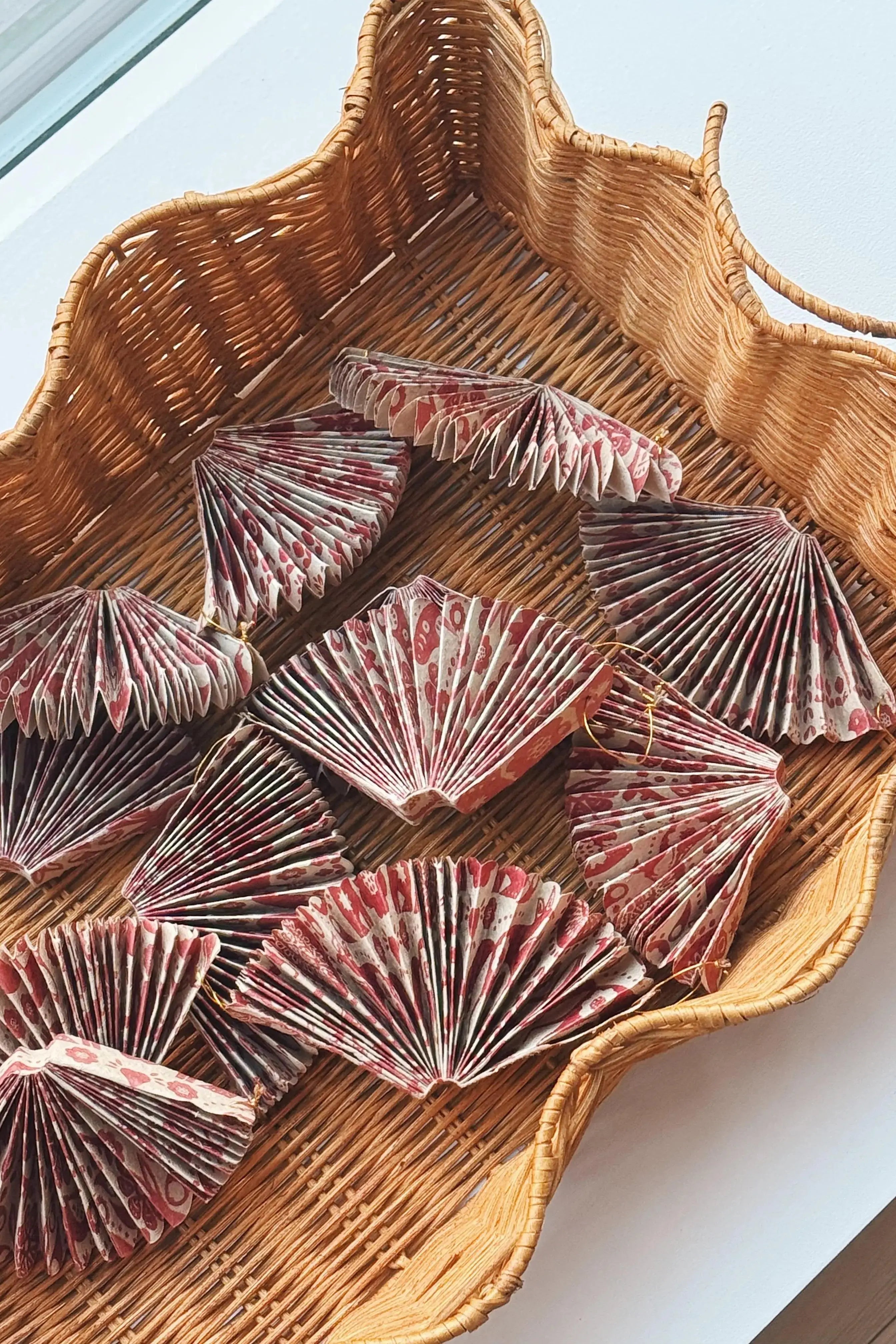 Greta Guirlande – Håndlavet i Mønstret Papir (1,5 m) World of Craft