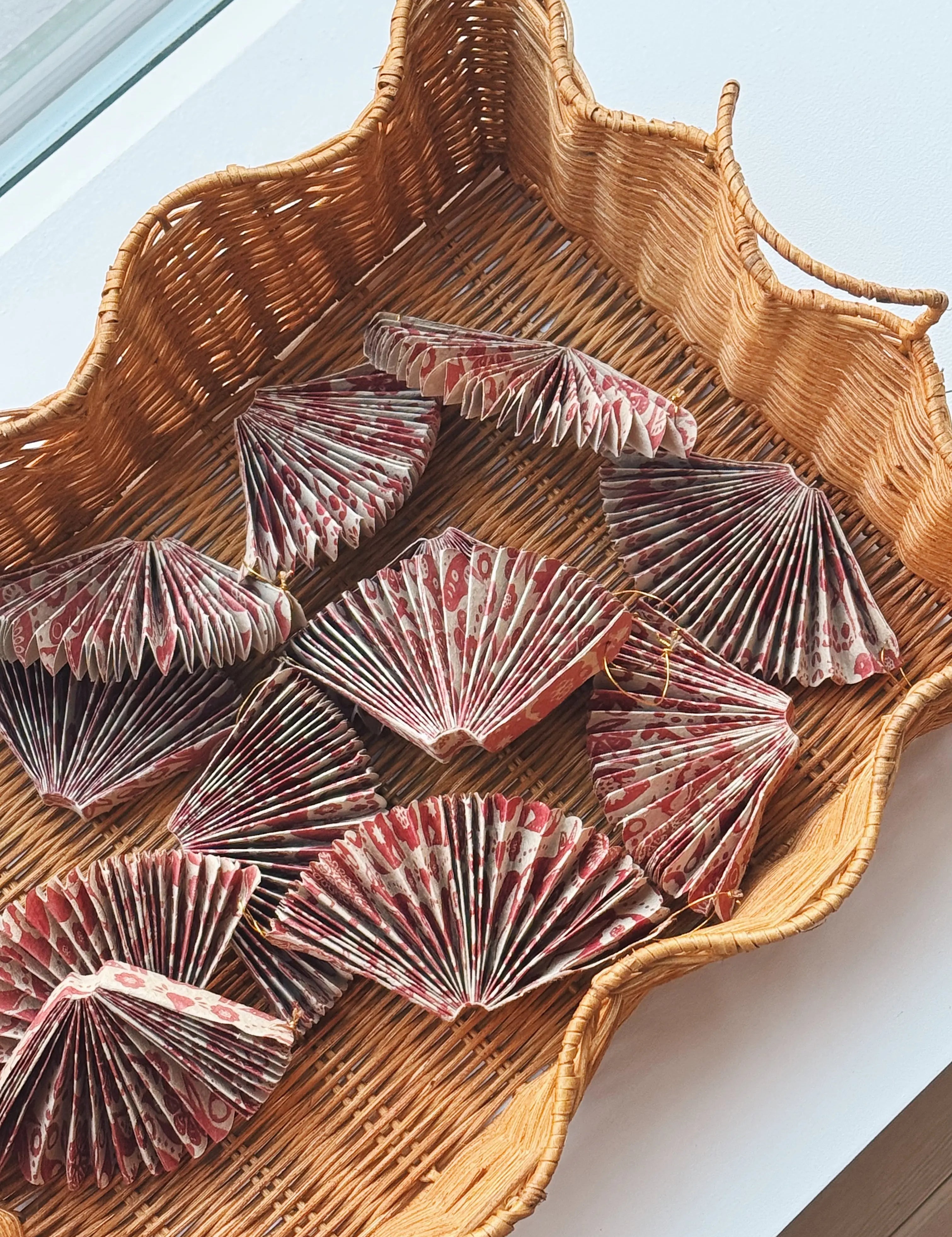 Greta Guirlande – Håndlavet i Mønstret Papir (1,5 m) World of Craft