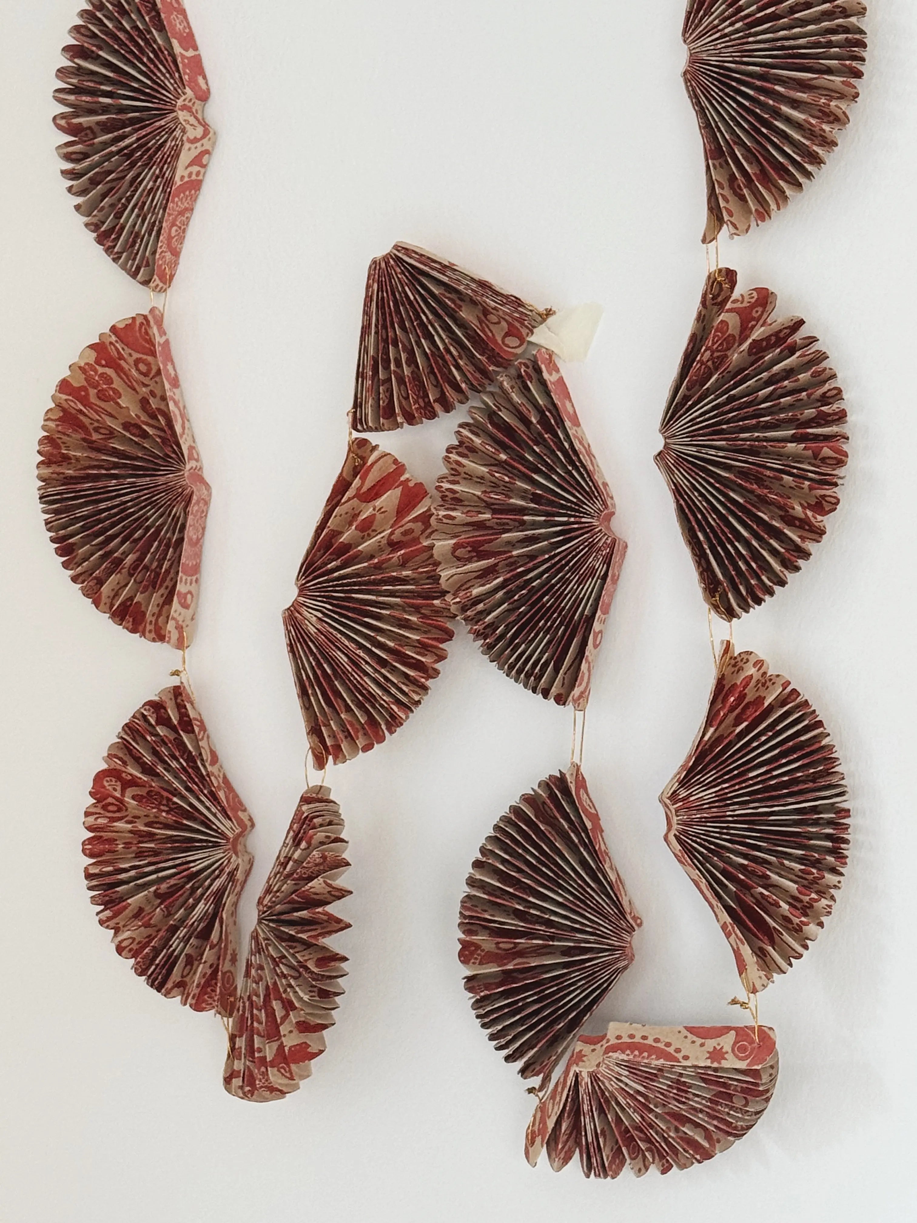 Greta Guirlande – Håndlavet i Mønstret Papir (1,5 m) World of Craft