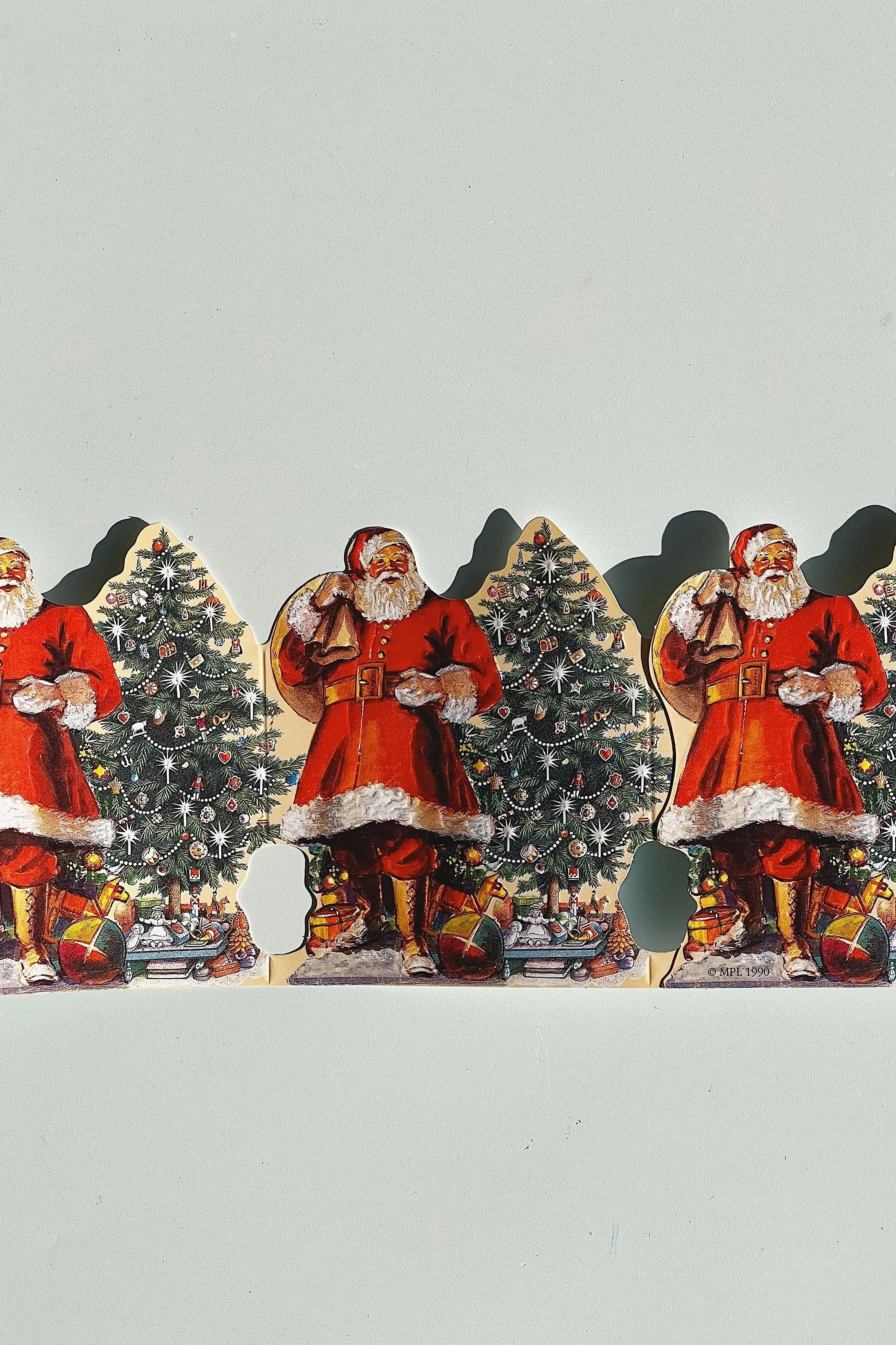 Guirlande/frise i harmonika-stil med julemænd i karton Studio Hafnia