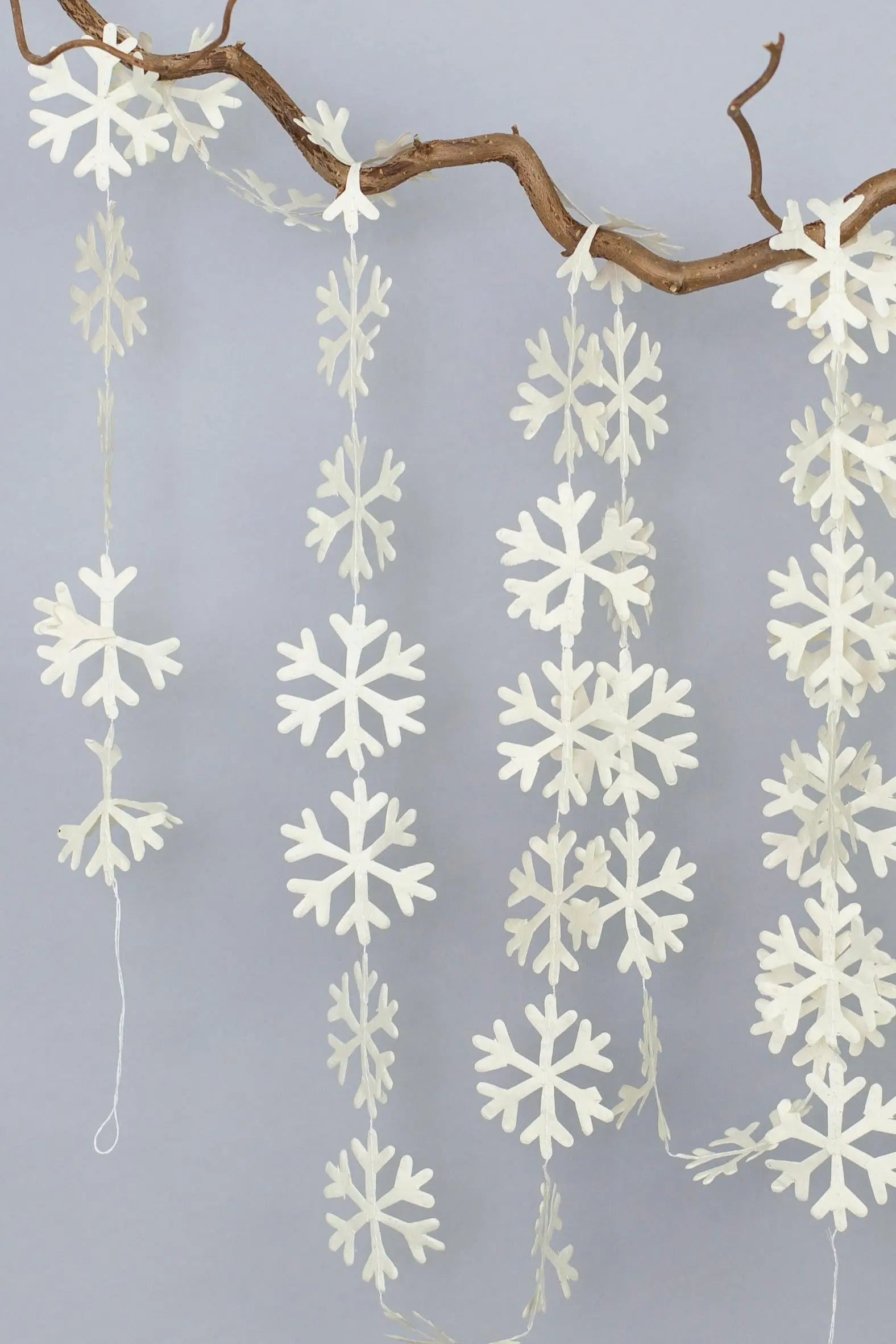 Guirlande med snefnug i papir | Hvid World of Craft
