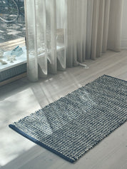 Blå/naturhvidt bomuldstæppe, 70x140 cm, Studio Hafnia