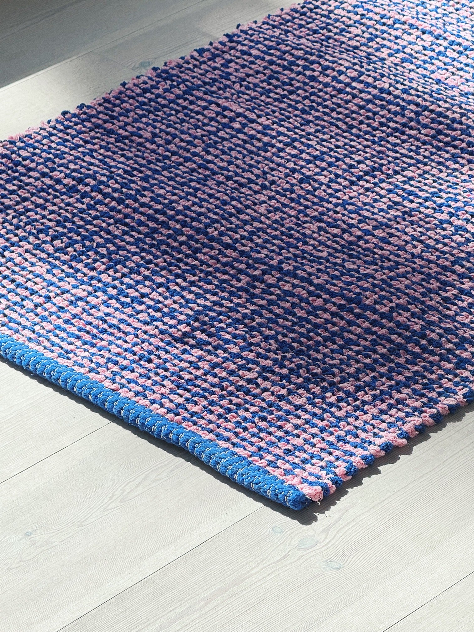 Blå/pink bomuldstæppe, 70x140 cm, Studio Hafnia