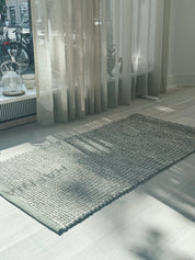 Håndvævet gulvtæppe i bomuld, olivengrøn, 70x140 cm, Studio Hafnia
