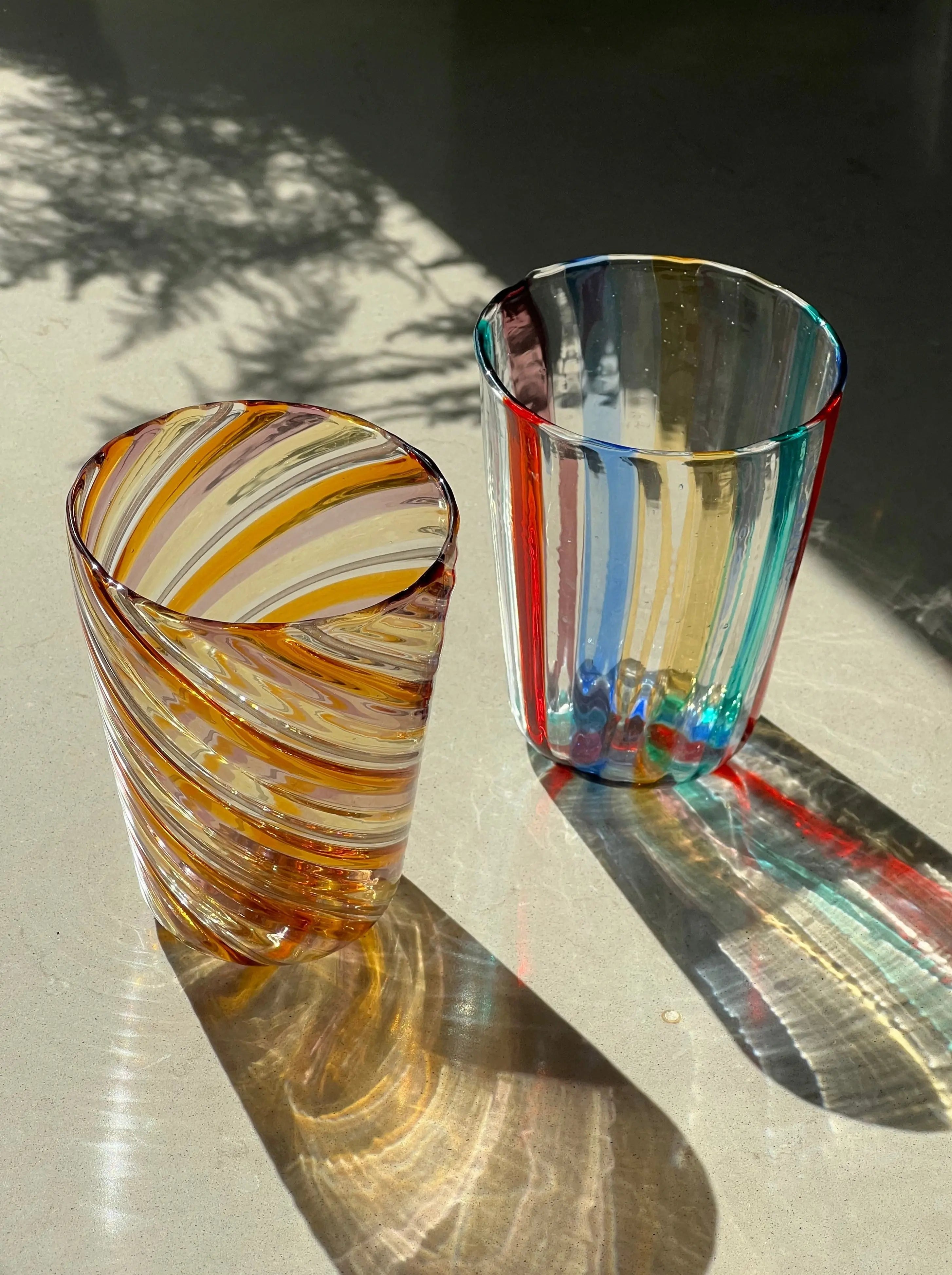 Håndblæst Murano Glas i Gio Ponti Stil med Multifarvede Striber Studio Hafnia