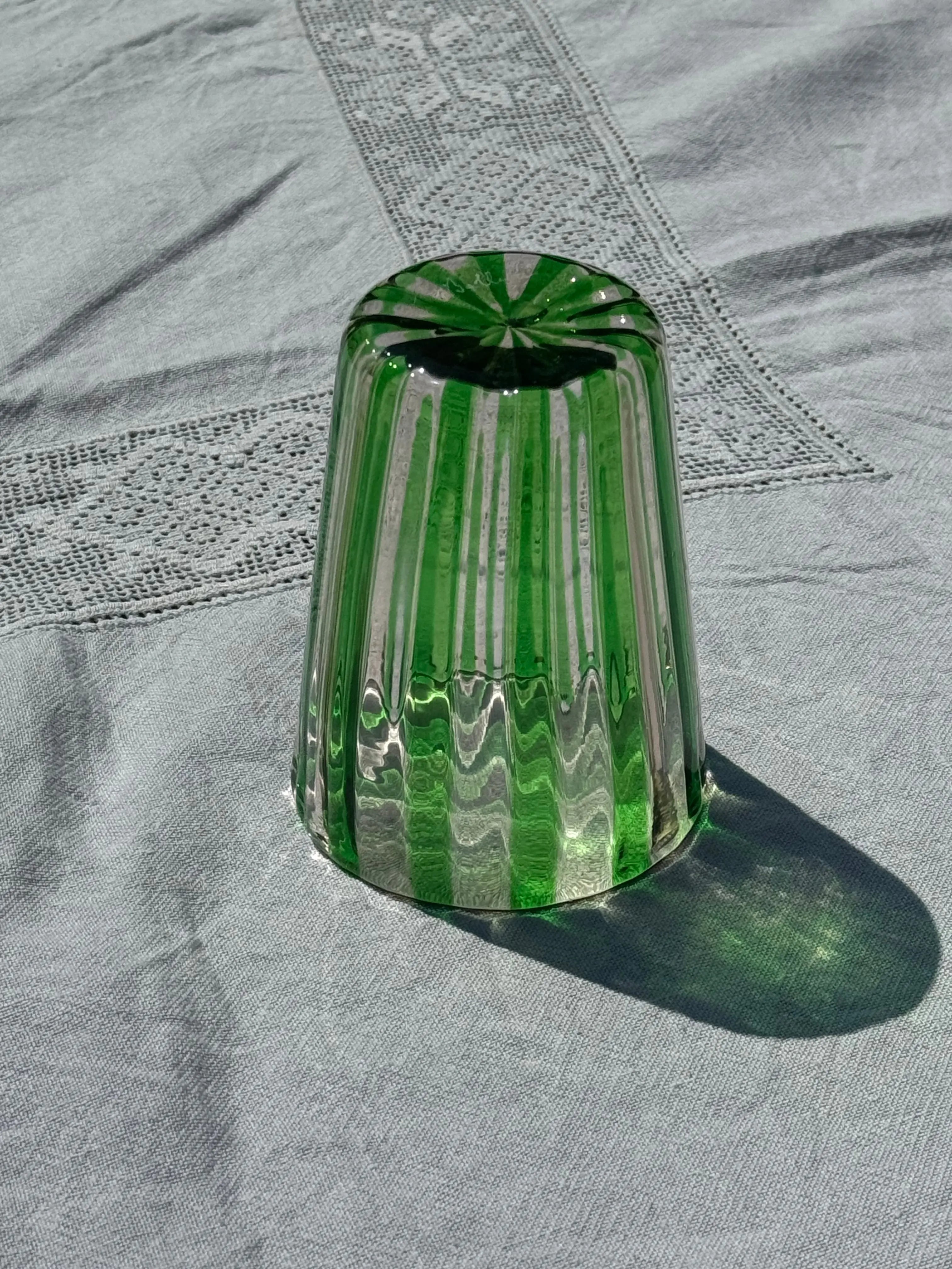 Håndblæst Murano Glas med Grønne Striber Studio Hafnia