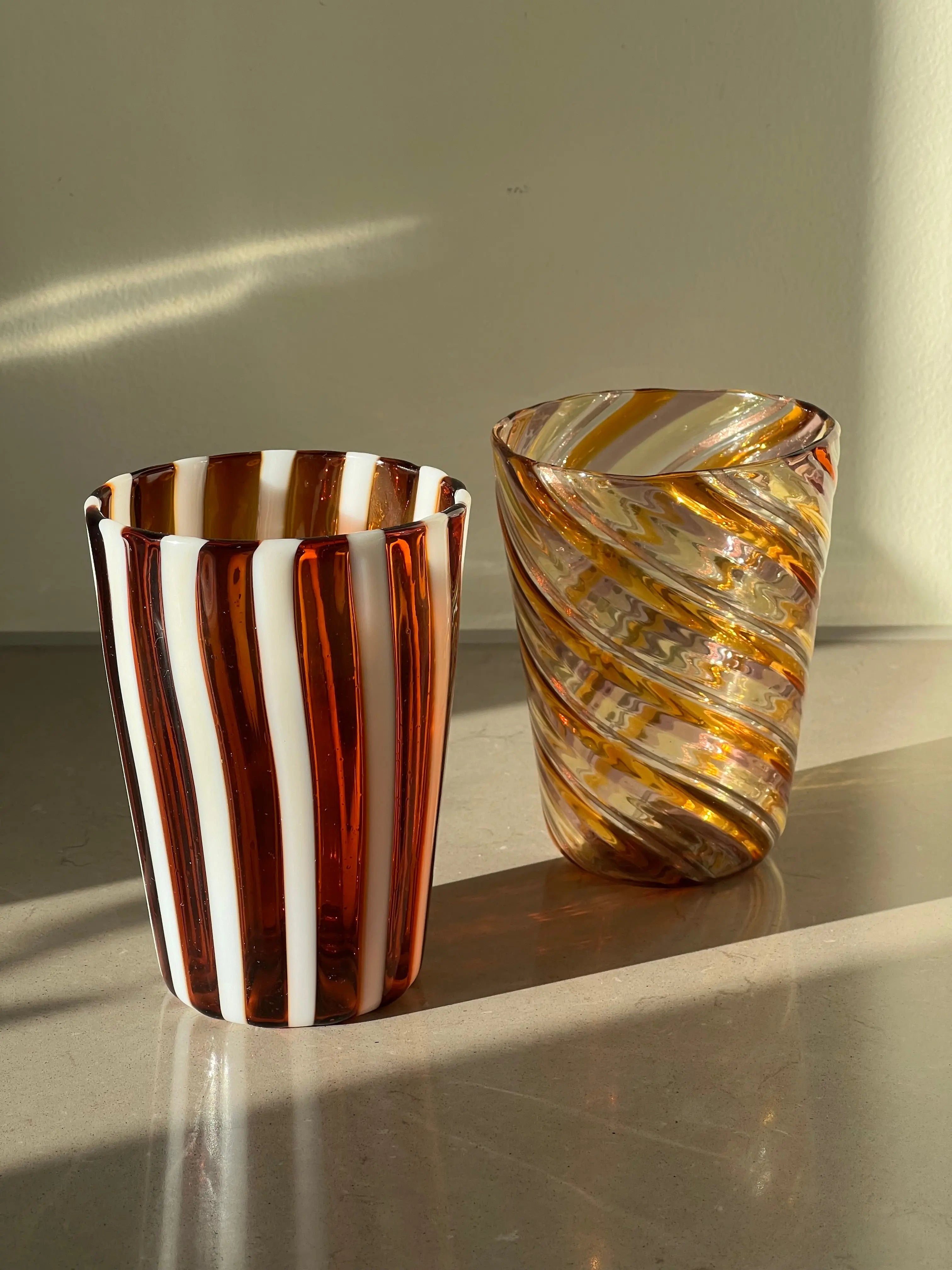 Håndblæst Murano Glas med Swirlmønster Studio Hafnia