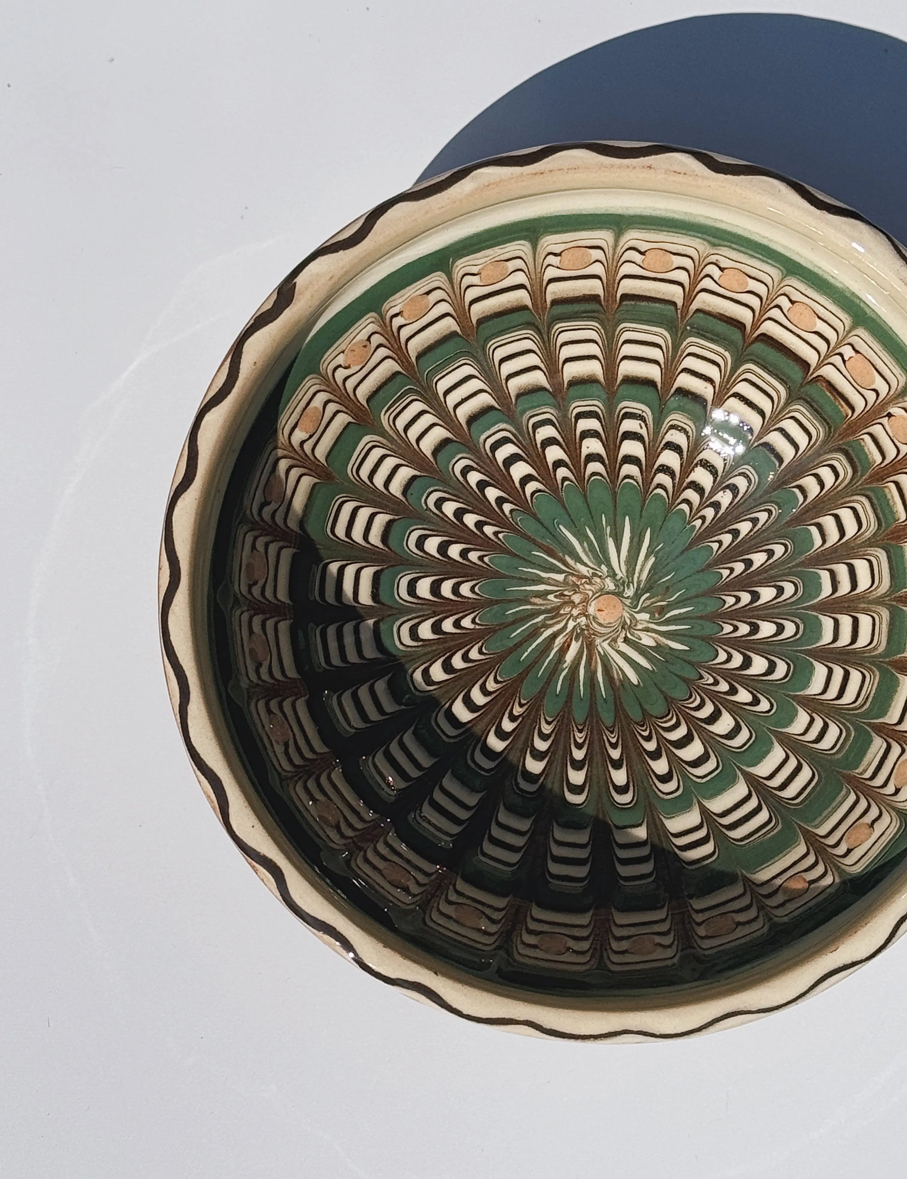 Håndlavet Horezu Skål | No. 08 | Ø 25 cm Studio Hafnia