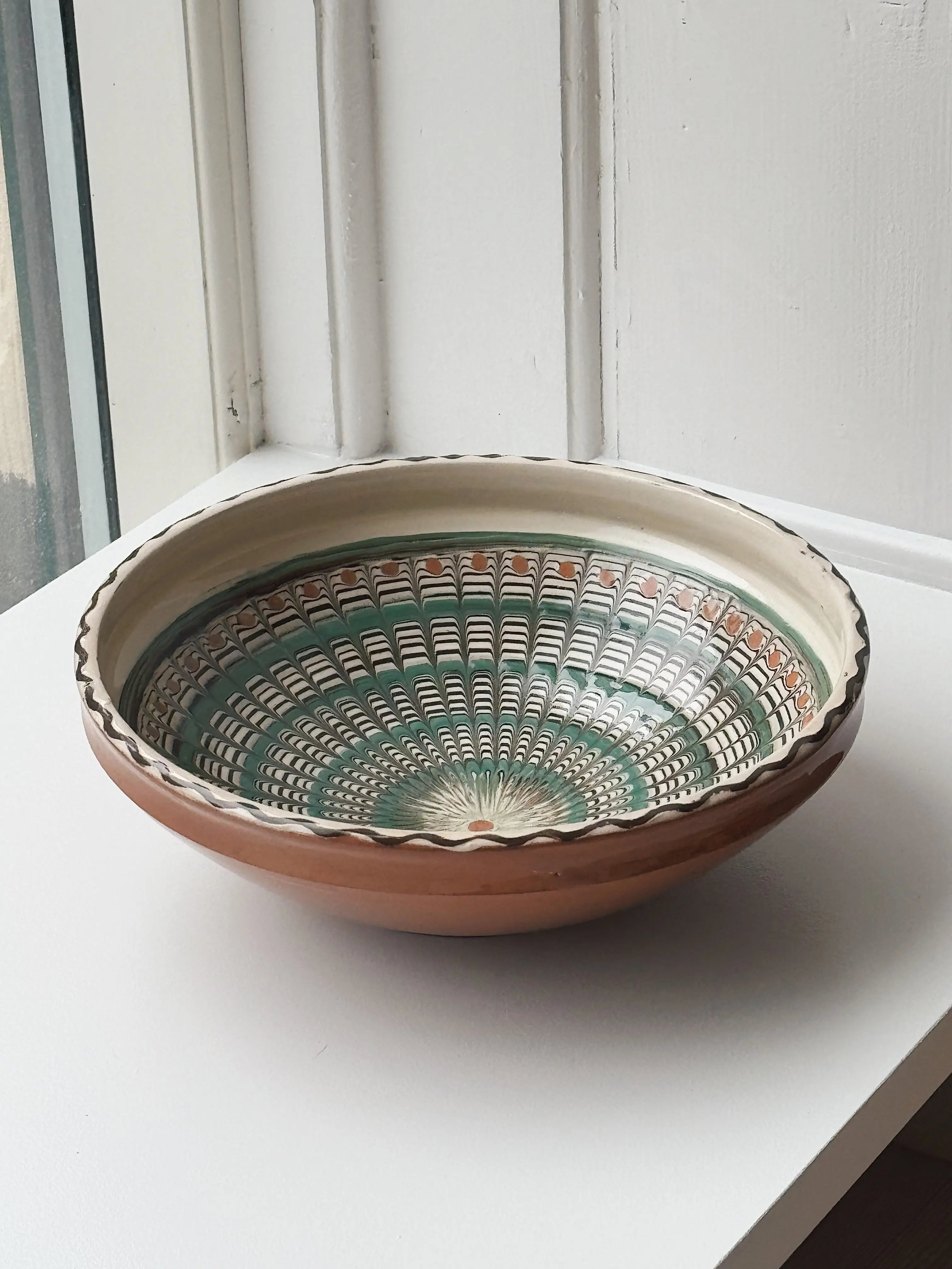 Håndlavet Horezu Skål | No. 08 | Ø 25 cm Studio Hafnia