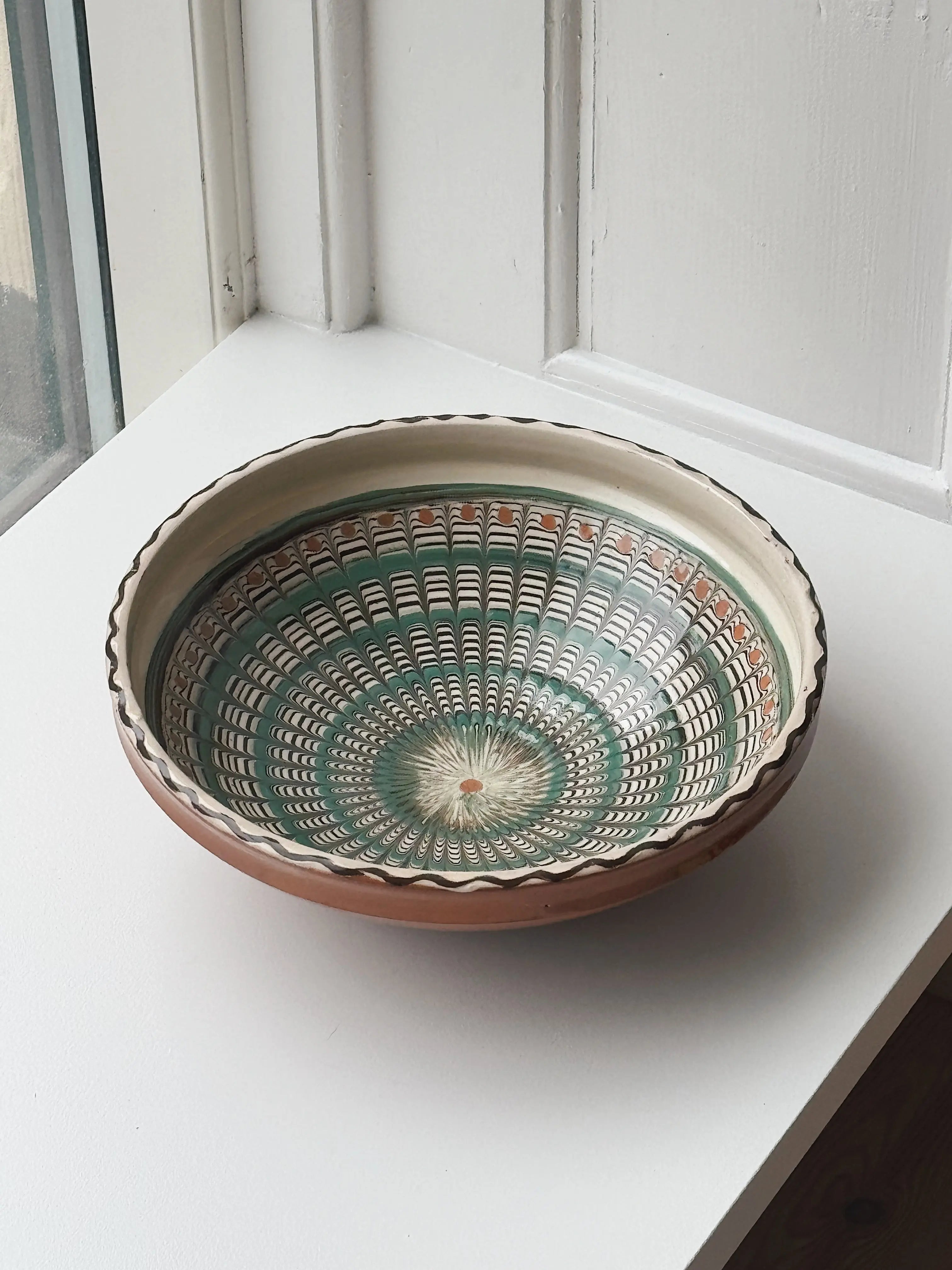 Håndlavet Horezu Skål | No. 08 | Ø 25 cm Studio Hafnia