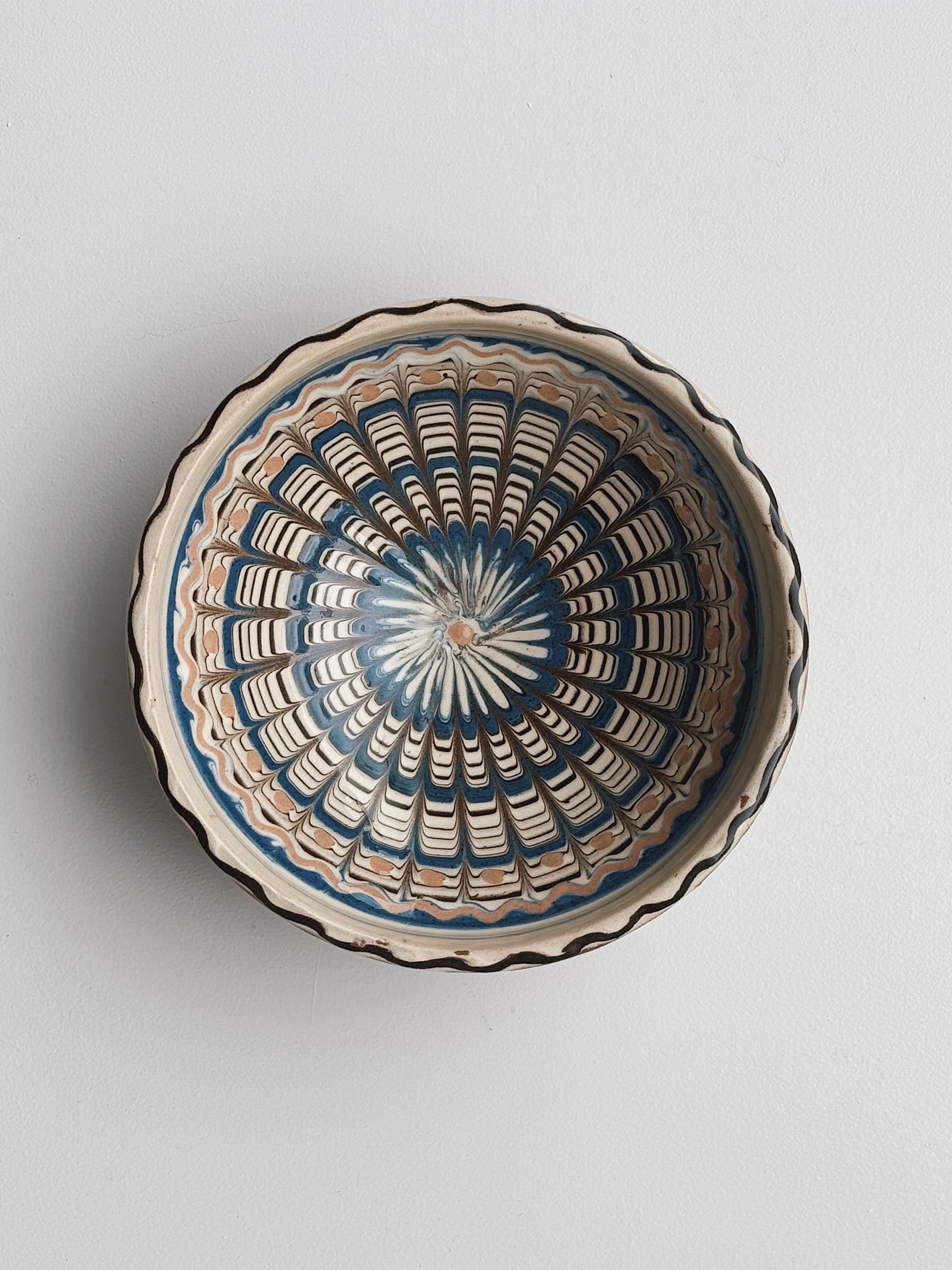 Håndlavet Horezu Skål | No. 09 | Ø 17 cm Studio Hafnia