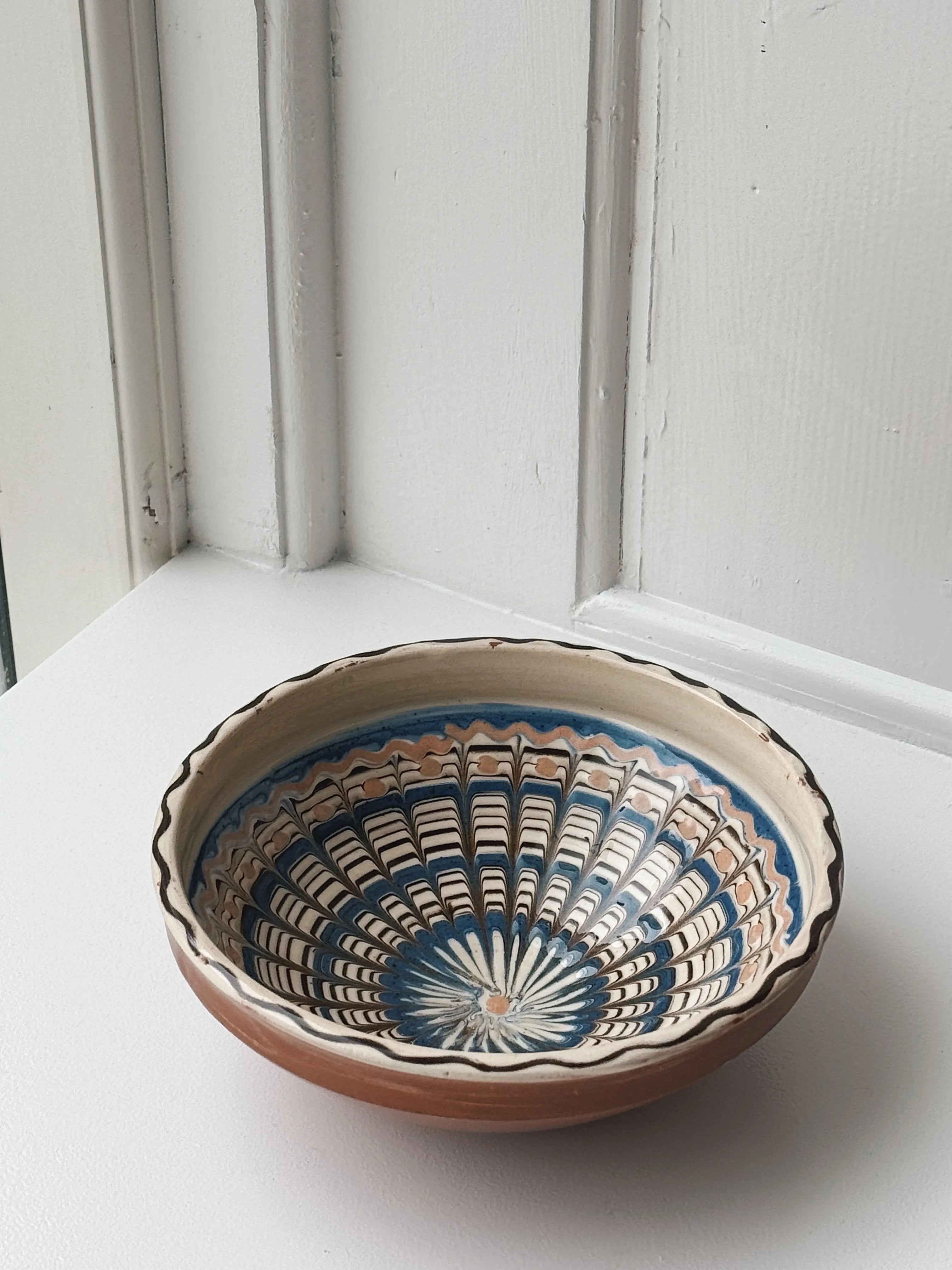 Håndlavet Horezu Skål | No. 09 | Ø 17 cm Studio Hafnia