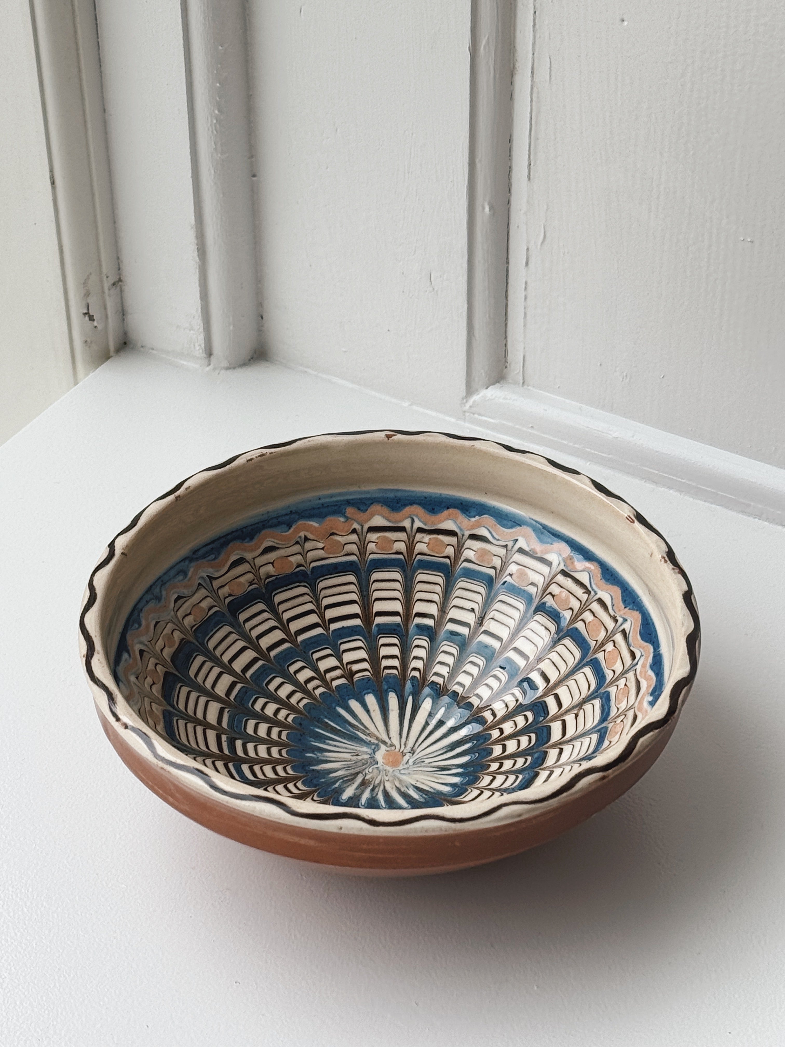 Håndlavet Horezu Skål | No. 09 | Ø 17 cm Studio Hafnia