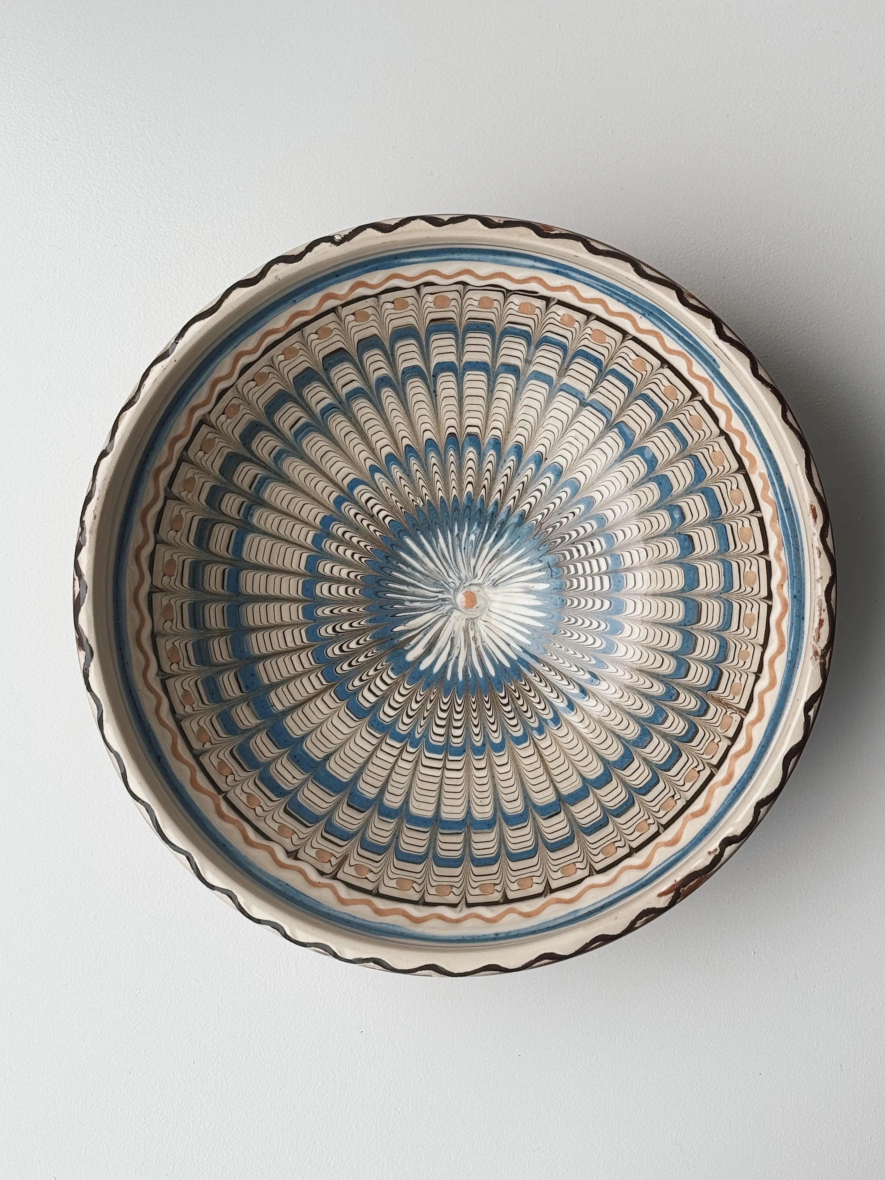 Håndlavet Horezu Skål | No. 09 | Ø 25 cm Studio Hafnia