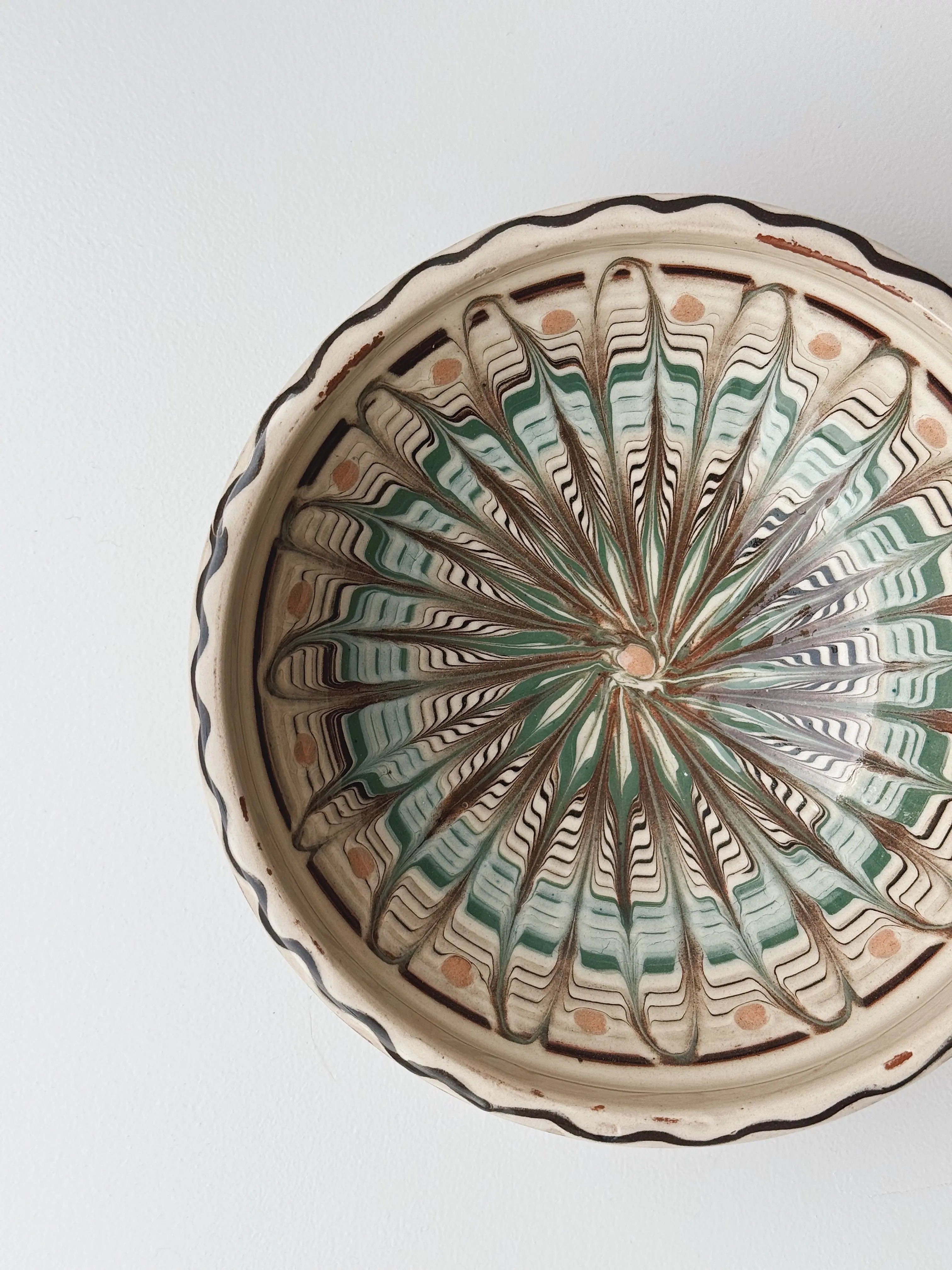 Håndlavet Horezu Skål | No. 11 | Ø 17 cm Studio Hafnia