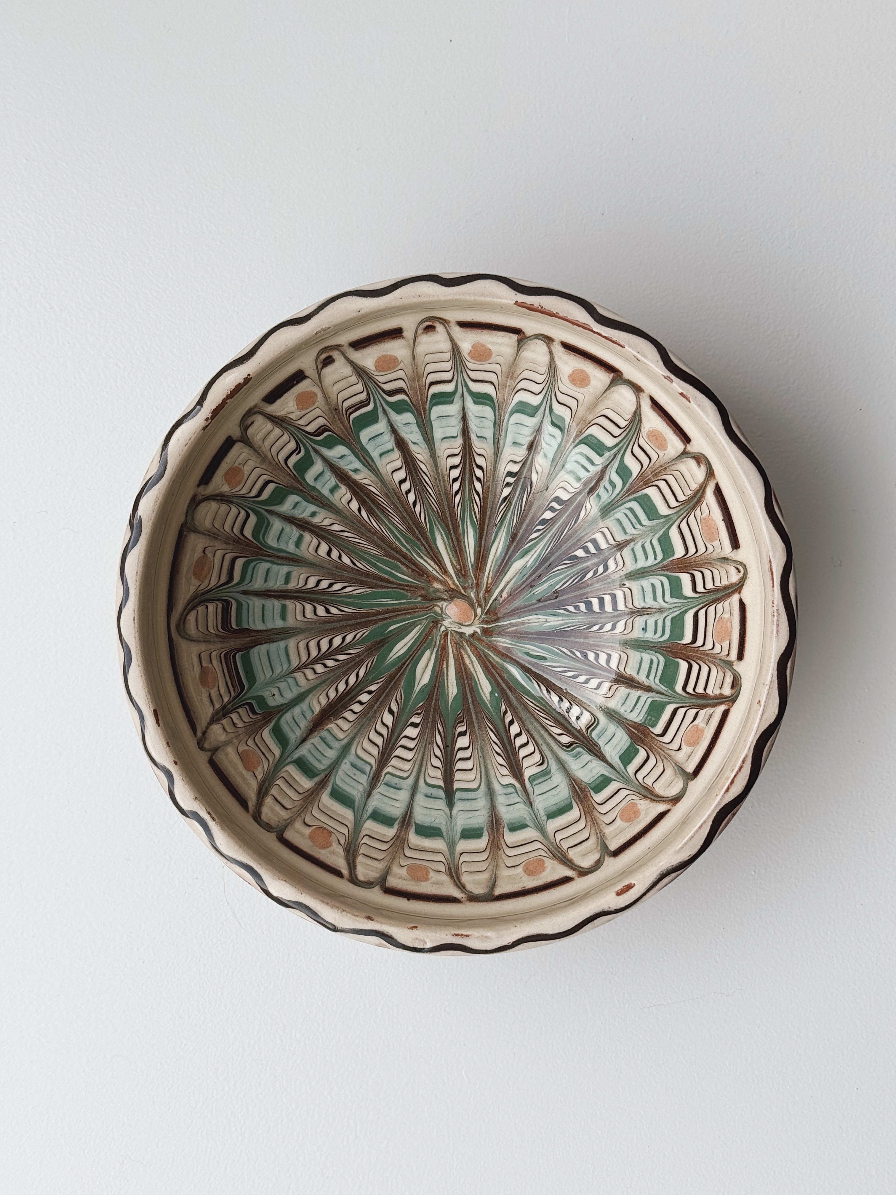 Håndlavet Horezu Skål | No. 11 | Ø 17 cm Studio Hafnia