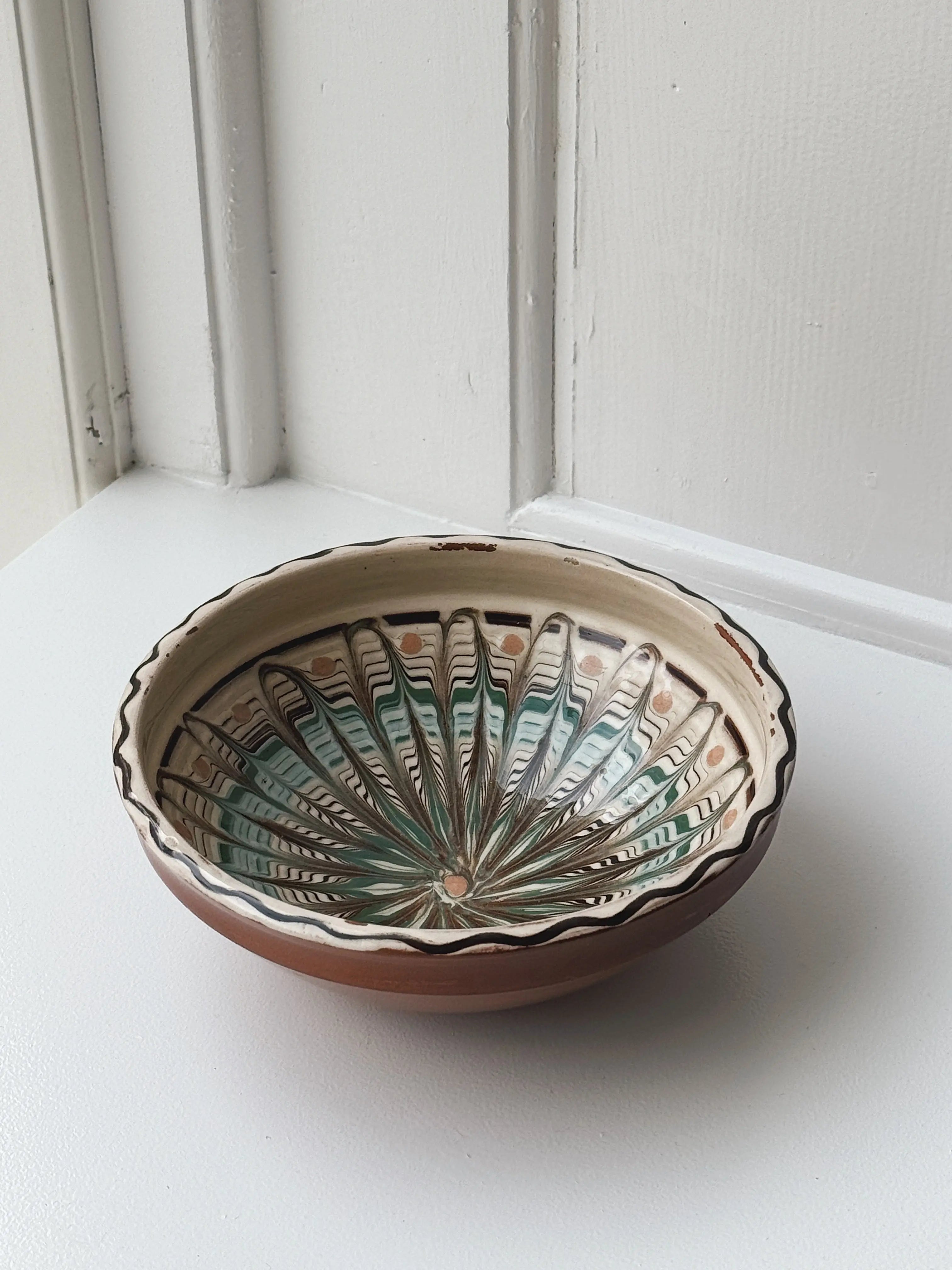 Håndlavet Horezu Skål | No. 11 | Ø 17 cm Studio Hafnia