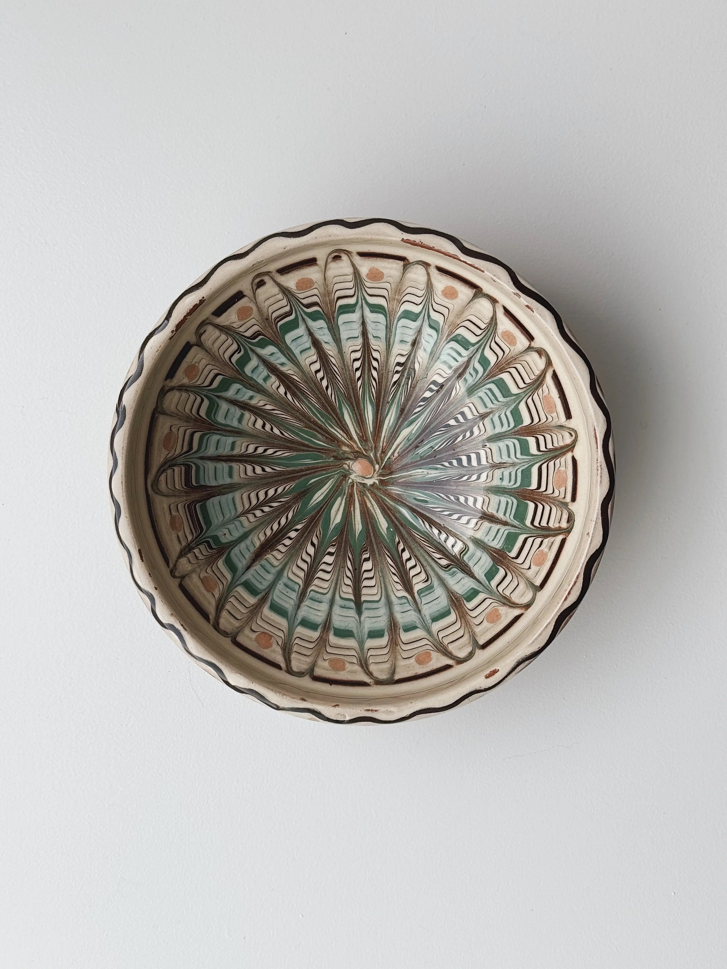 Håndlavet Horezu Skål | No. 11 | Ø 17 cm Studio Hafnia