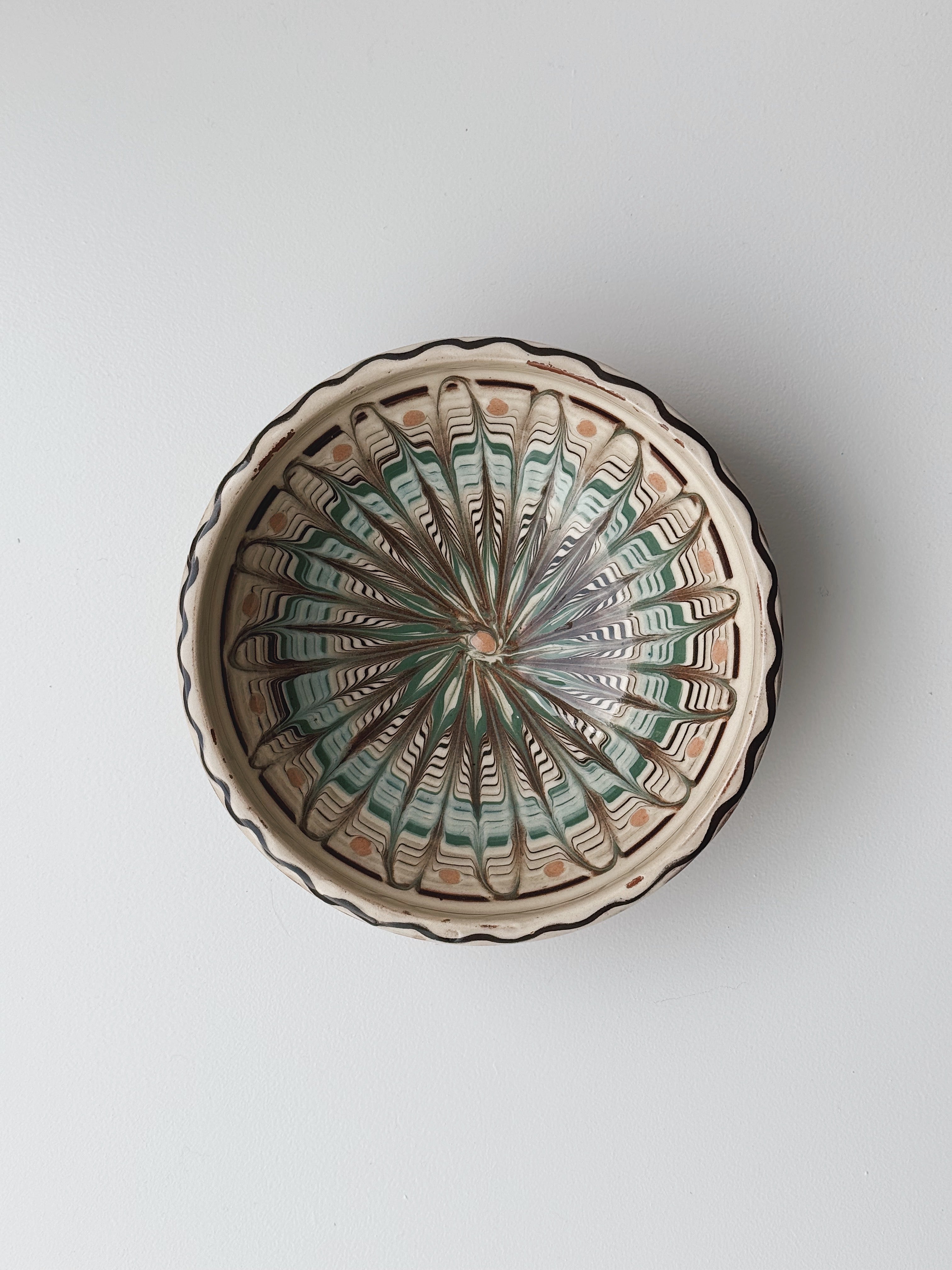 Håndlavet Horezu Skål | No. 11 | Ø 17 cm Studio Hafnia