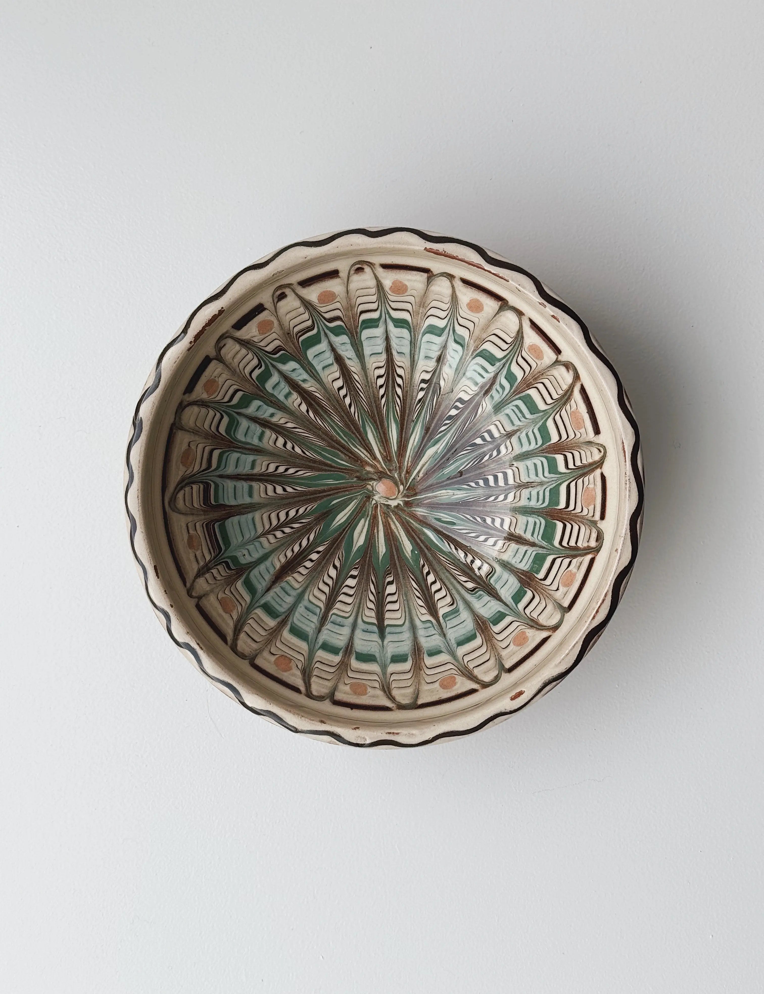 Håndlavet Horezu Skål | No. 11 | Ø 17 cm Studio Hafnia