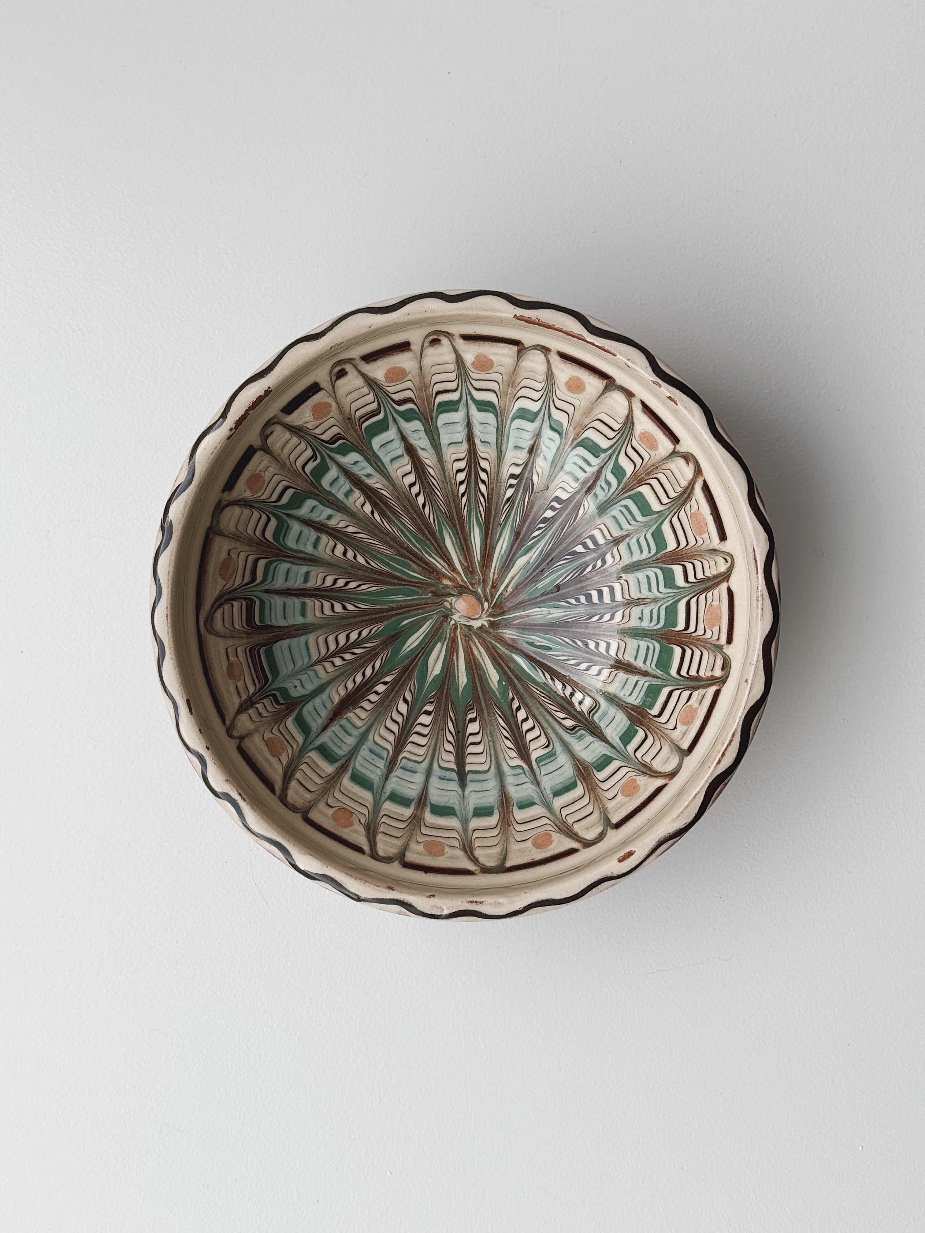 Håndlavet Horezu Skål | No. 11 | Ø 17 cm Studio Hafnia