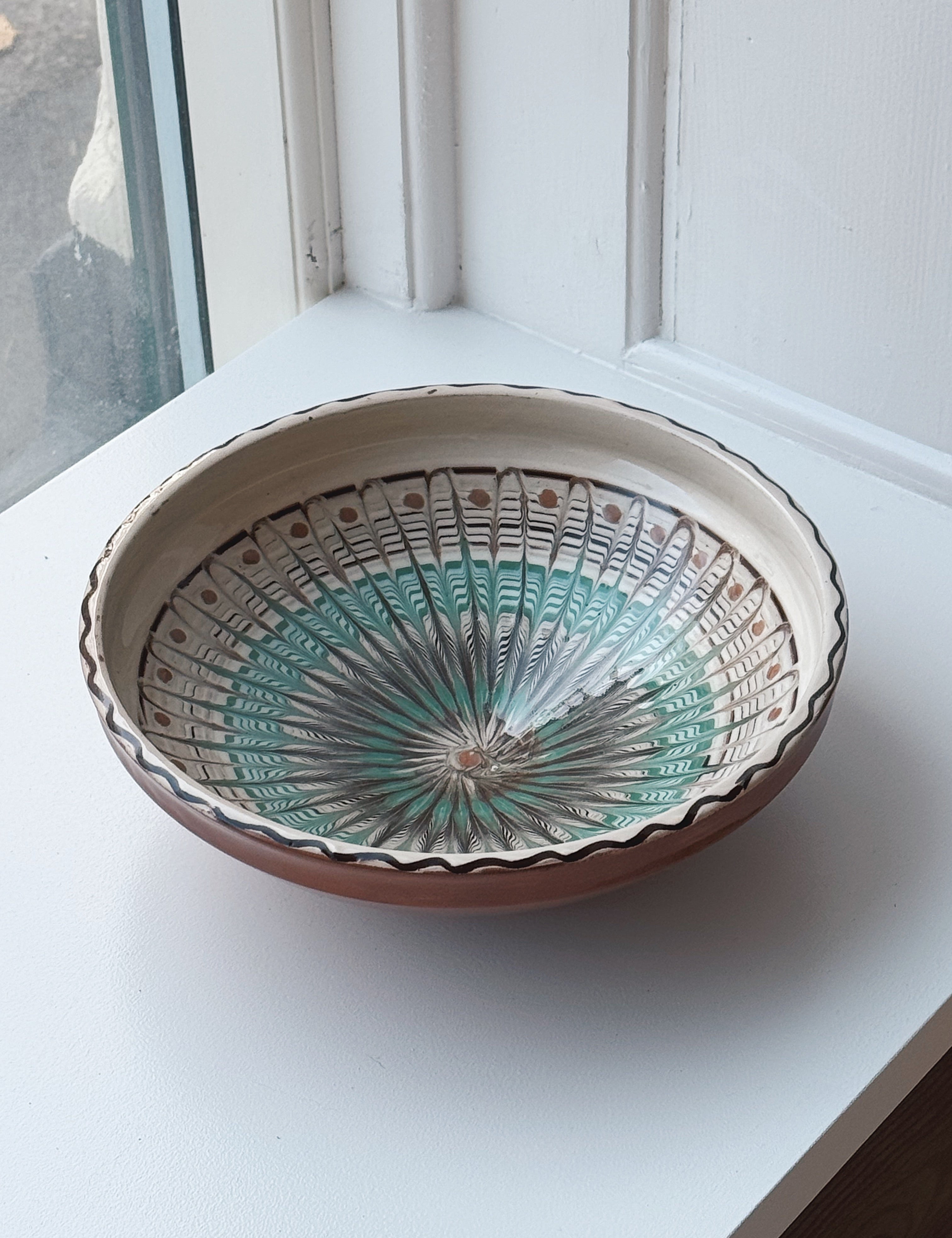 Håndlavet Horezu Skål | No. 11 | Ø 25 cm Studio Hafnia