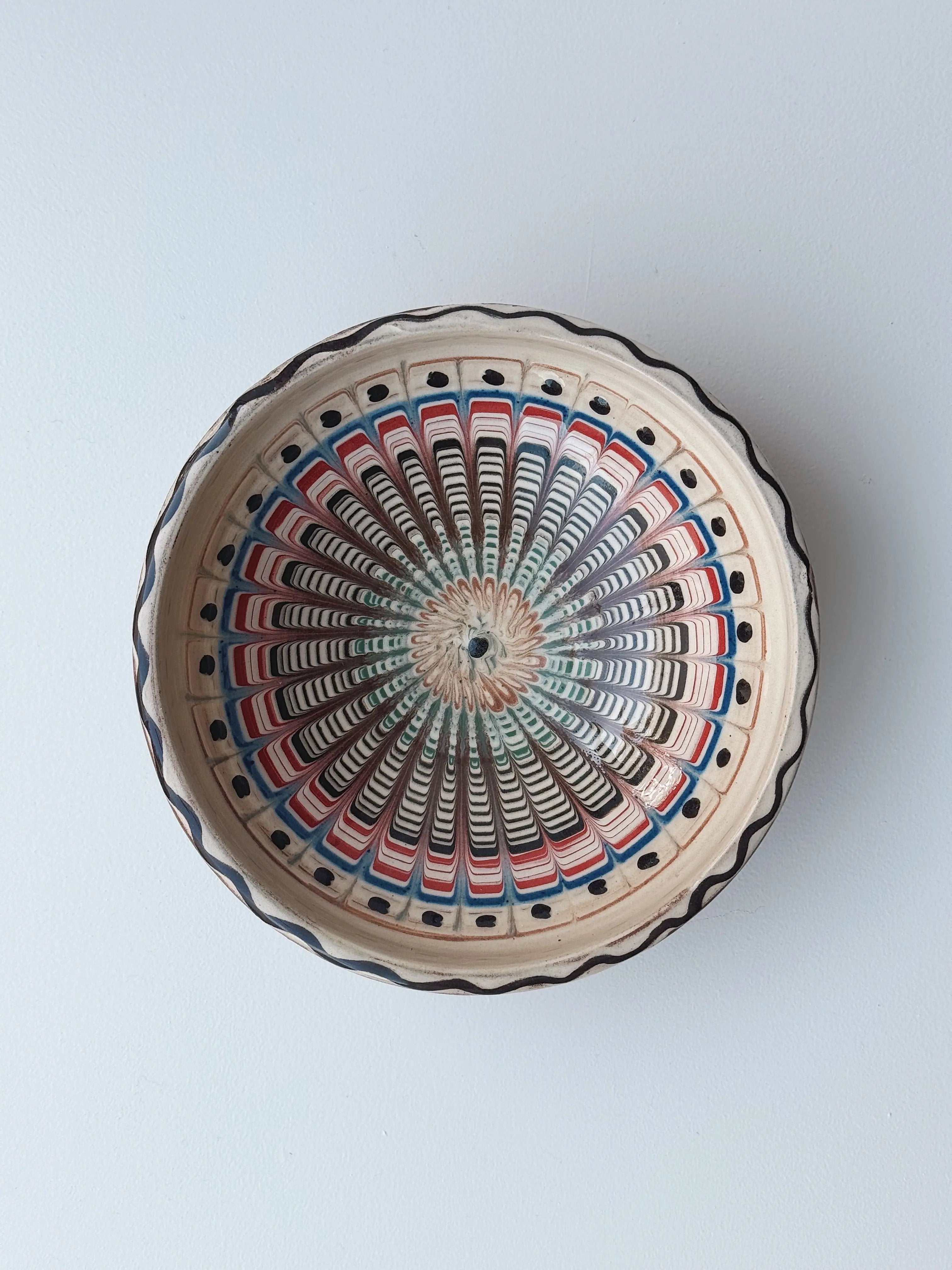 Håndlavet Horezu Skål | No. 12 | Ø 17 cm Studio Hafnia