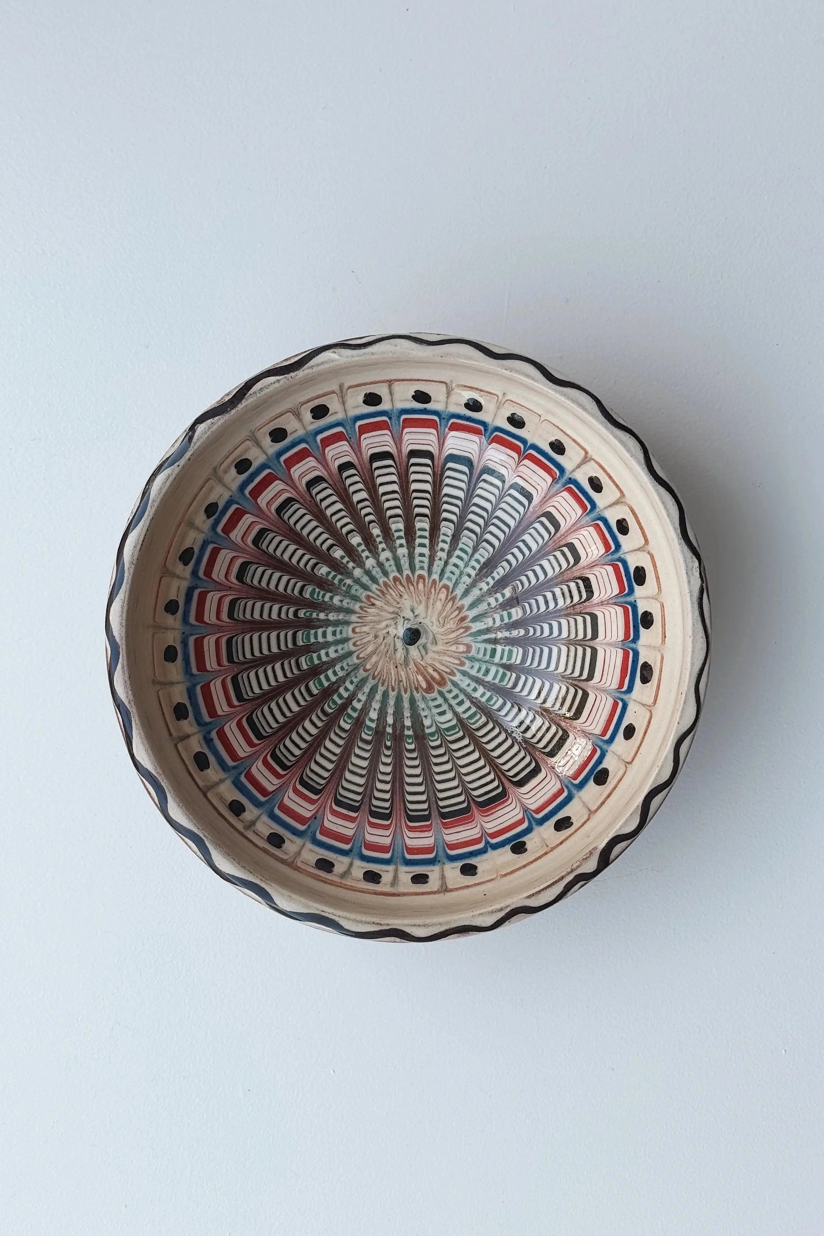 Håndlavet Horezu Skål | No. 12 | Ø 17 cm Studio Hafnia