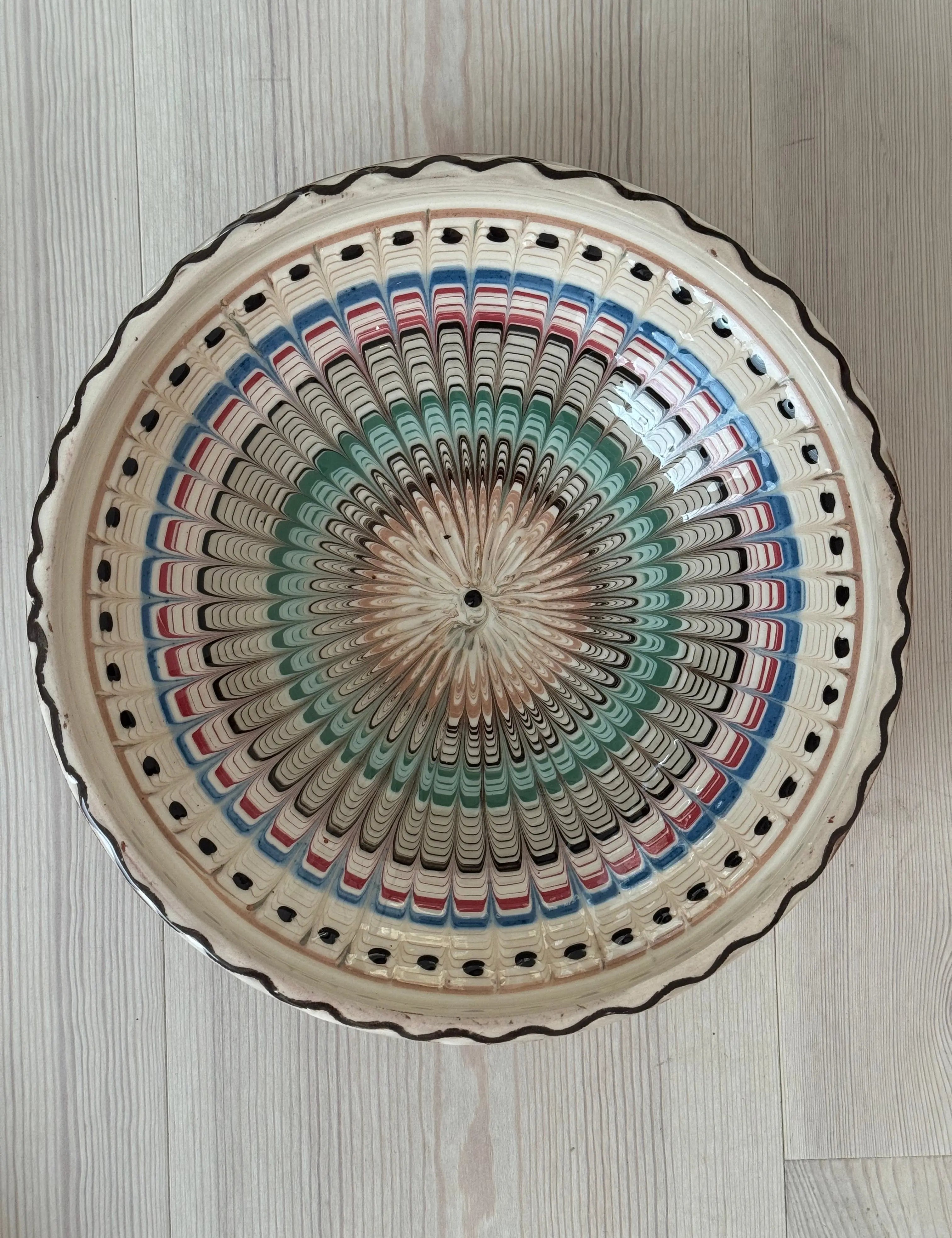 Håndlavet Horezu Skål | No. 12 | Ø 25 cm Studio Hafnia