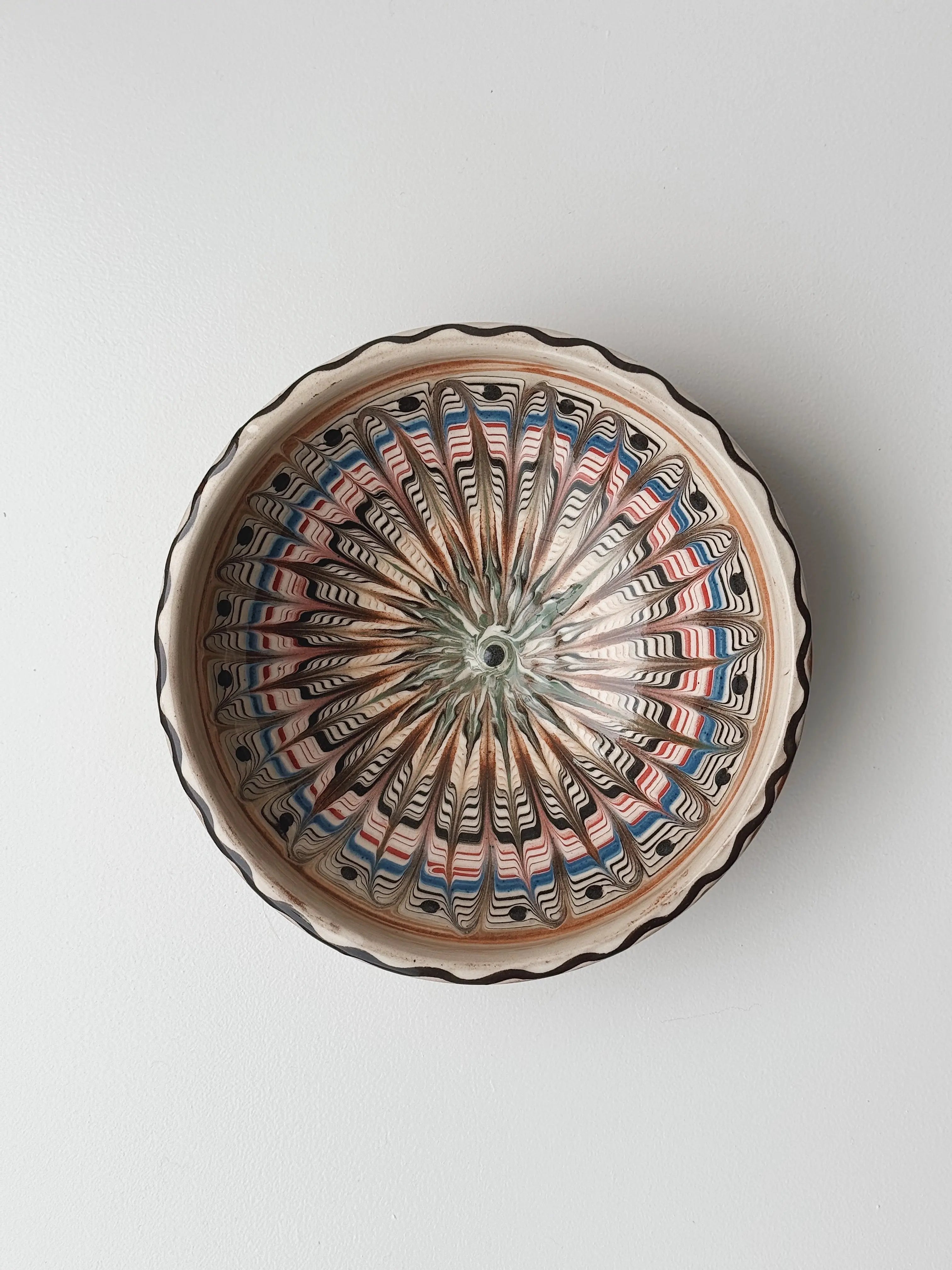 Håndlavet Horezu Skål | No. 13 | Ø 17 cm Studio Hafnia