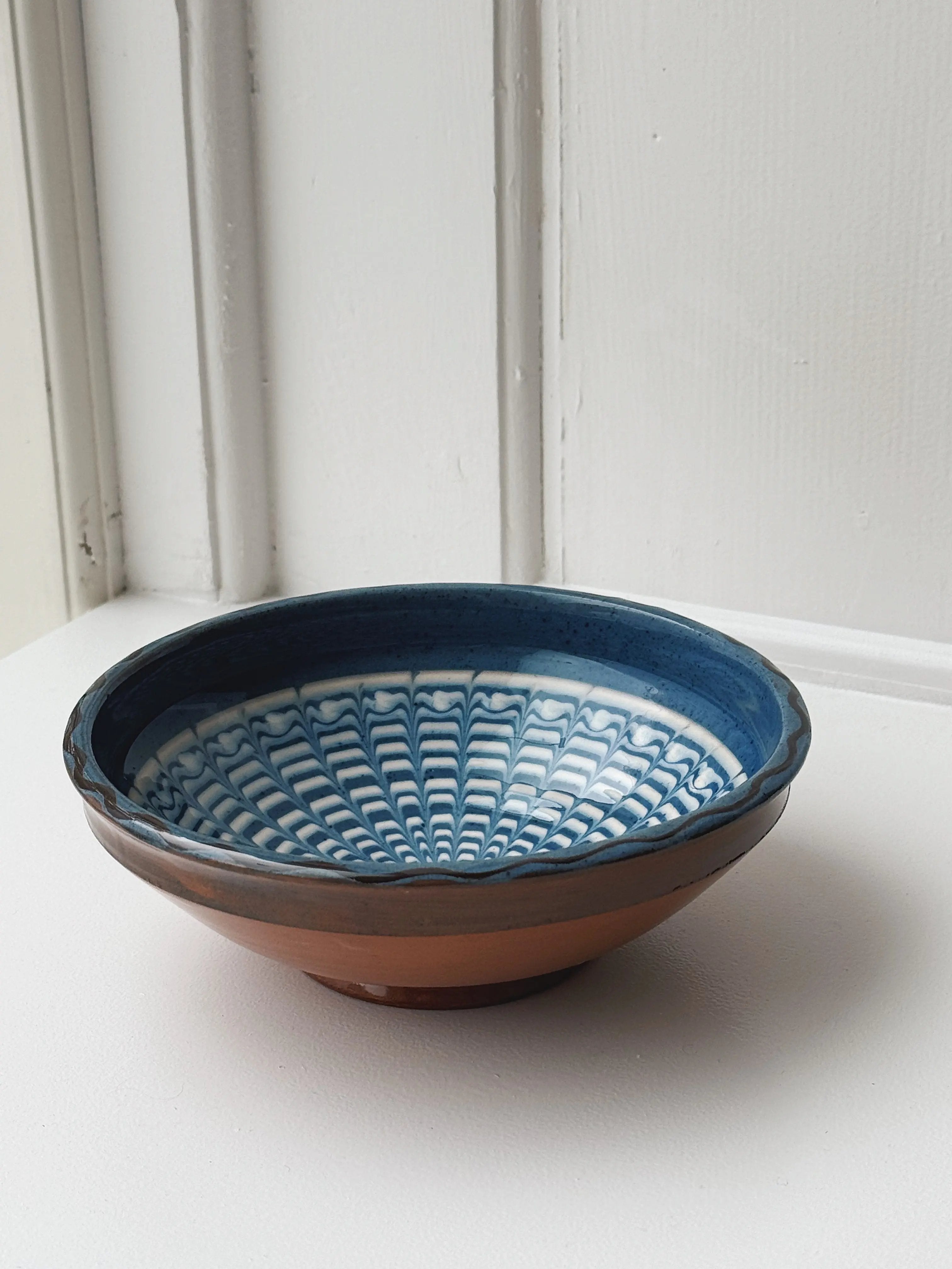 Håndlavet Horezu Skål | No. 13 | Ø 17 cm Studio Hafnia